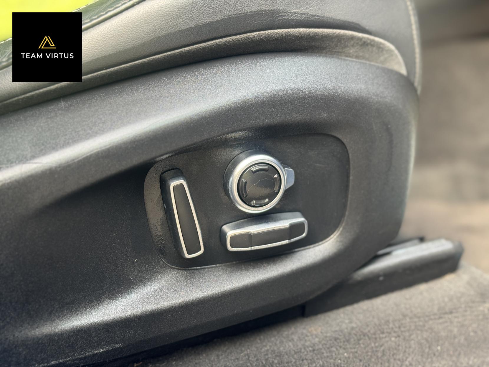 Jaguar F-PACE 5.0 V8 SVR SUV 5dr Petrol Quickshift AWD Euro 6 (s/s) (550 ps)