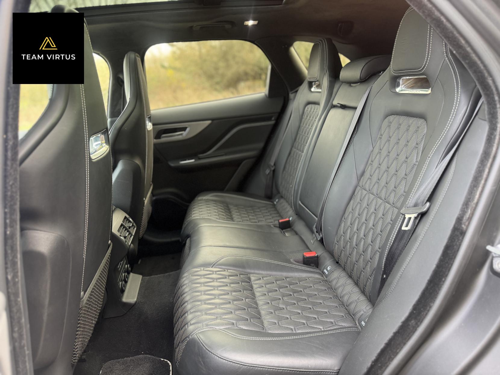 Jaguar F-PACE 5.0 V8 SVR SUV 5dr Petrol Quickshift AWD Euro 6 (s/s) (550 ps)