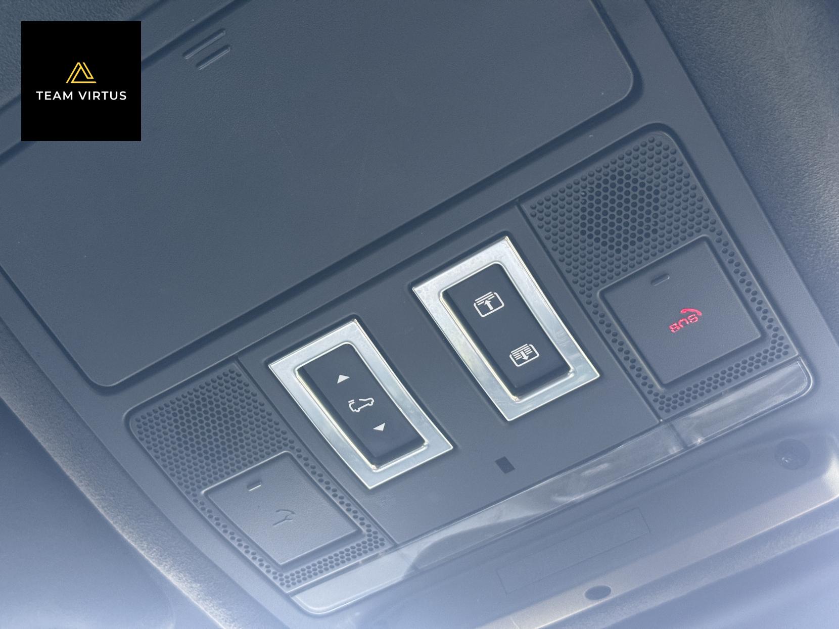 Jaguar F-PACE 5.0 V8 SVR SUV 5dr Petrol Quickshift AWD Euro 6 (s/s) (550 ps)