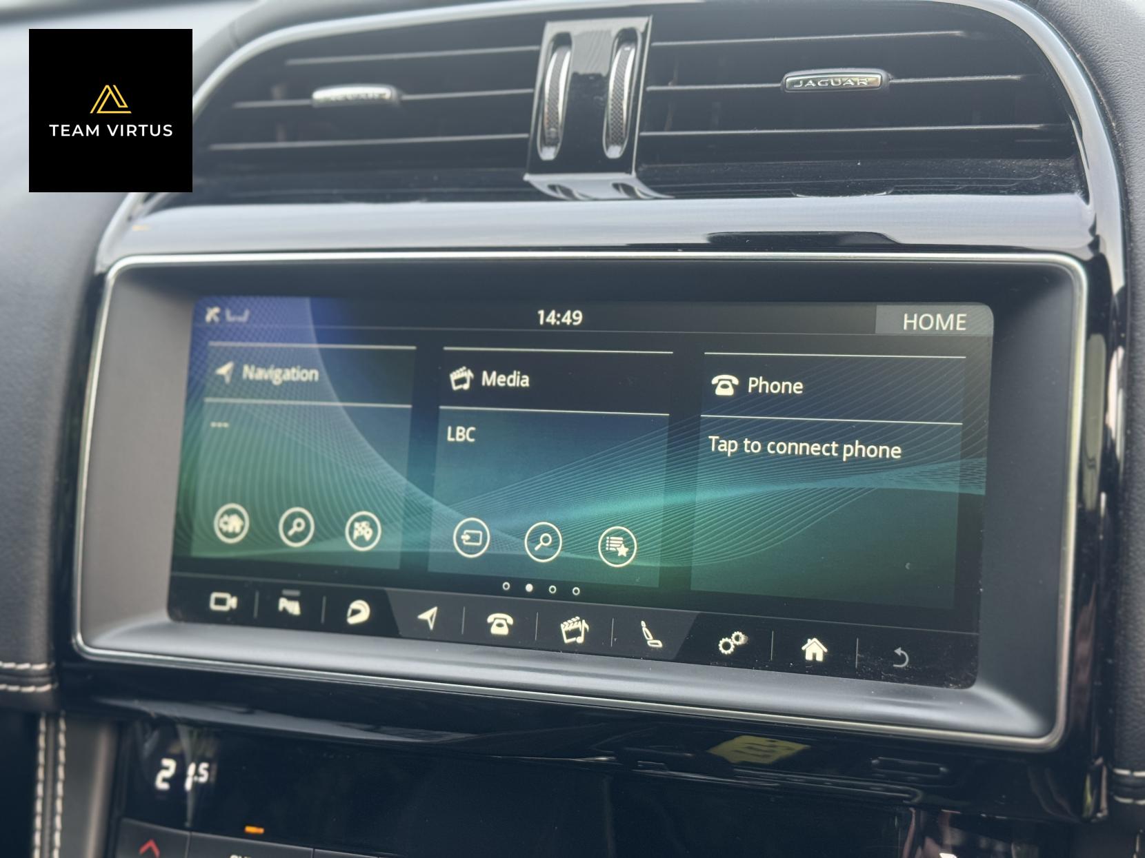 Jaguar F-PACE 5.0 V8 SVR SUV 5dr Petrol Quickshift AWD Euro 6 (s/s) (550 ps)