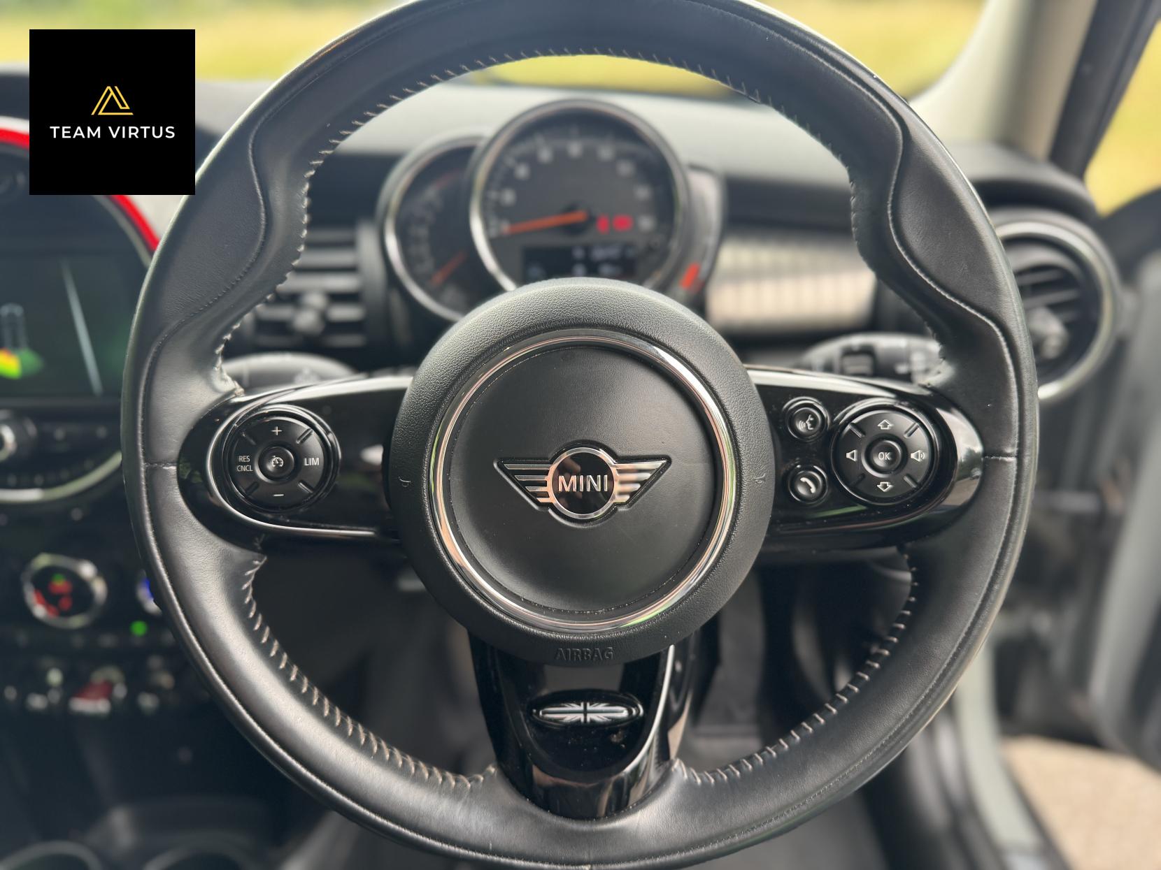 MINI Hatch 1.5 Cooper Exclusive Hatchback 5dr Petrol Manual Euro 6 (s/s) (136 ps)