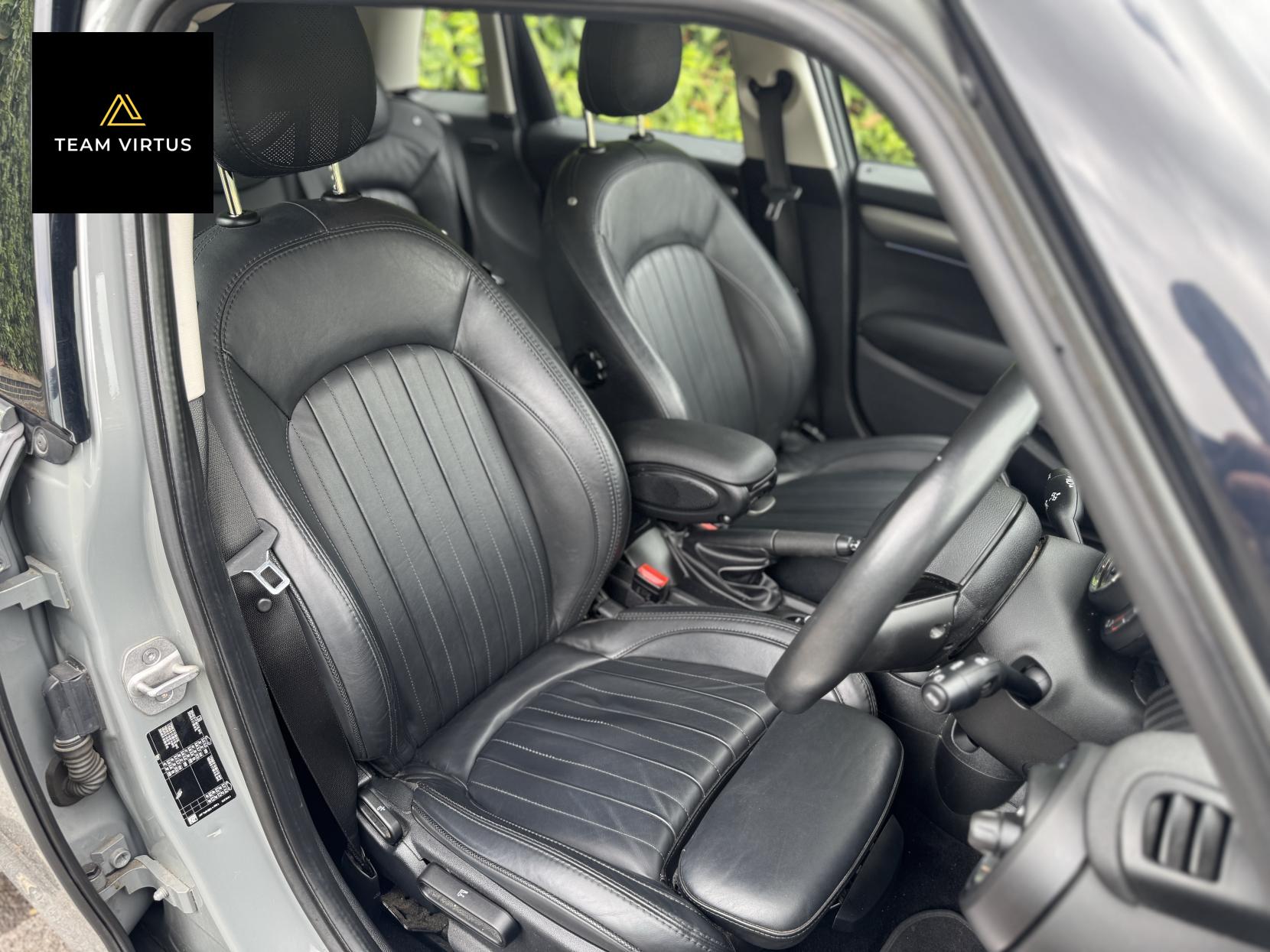 MINI Hatch 1.5 Cooper Exclusive Hatchback 5dr Petrol Manual Euro 6 (s/s) (136 ps)