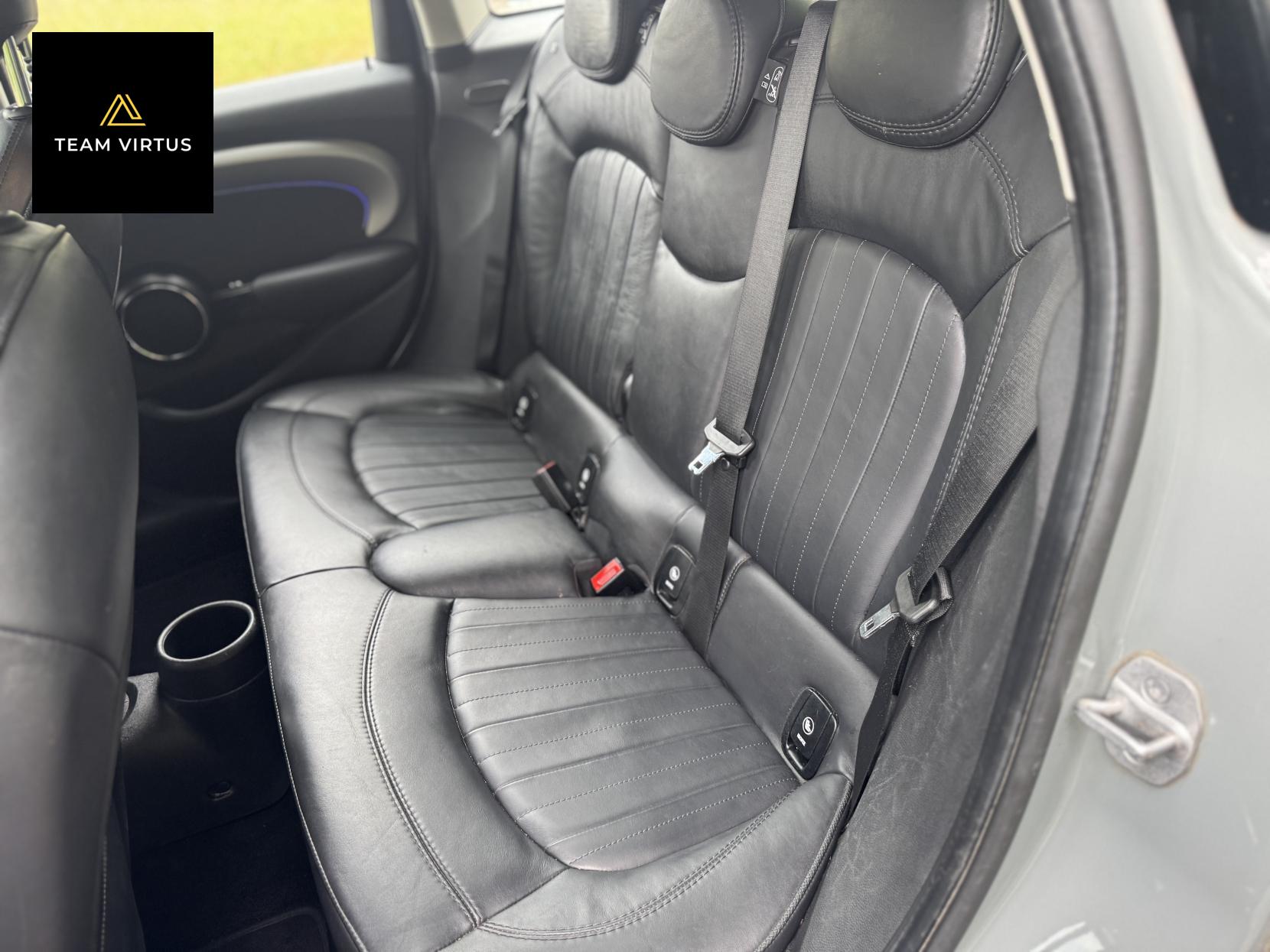MINI Hatch 1.5 Cooper Exclusive Hatchback 5dr Petrol Manual Euro 6 (s/s) (136 ps)
