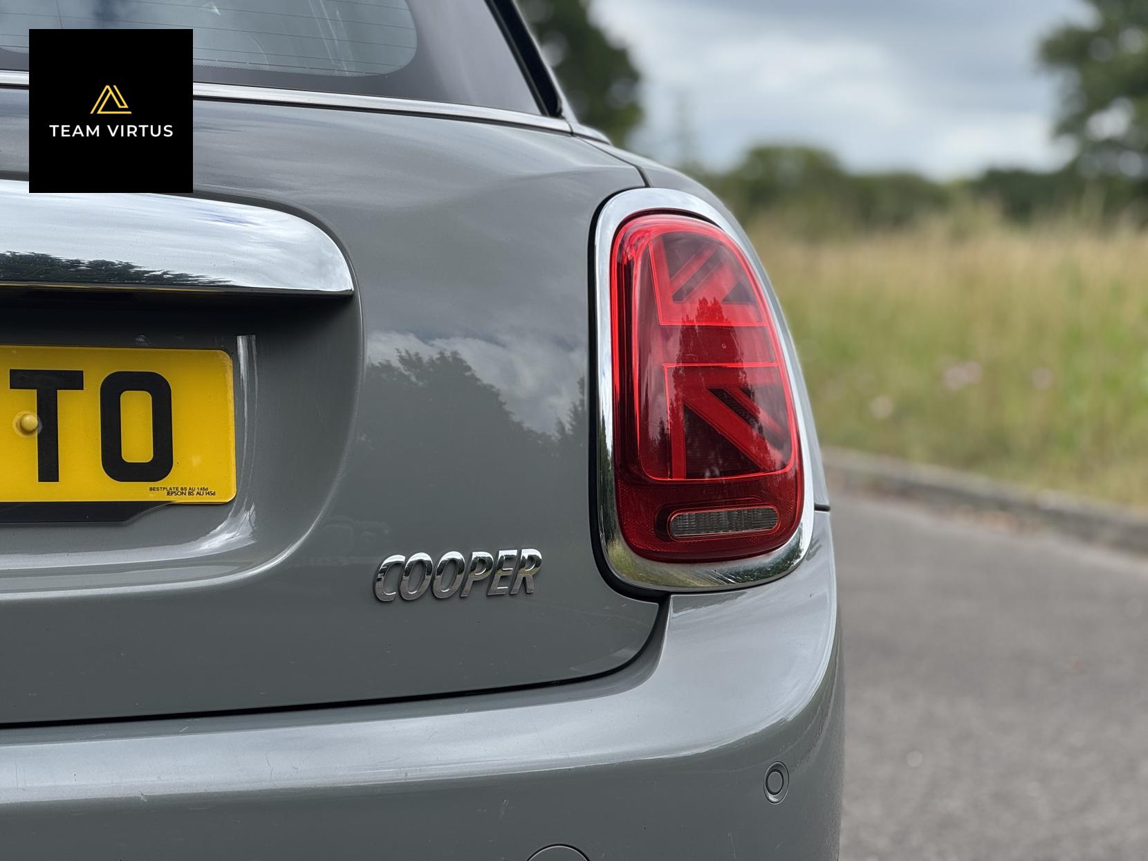 MINI Hatch 1.5 Cooper Exclusive Hatchback 5dr Petrol Manual Euro 6 (s/s) (136 ps)