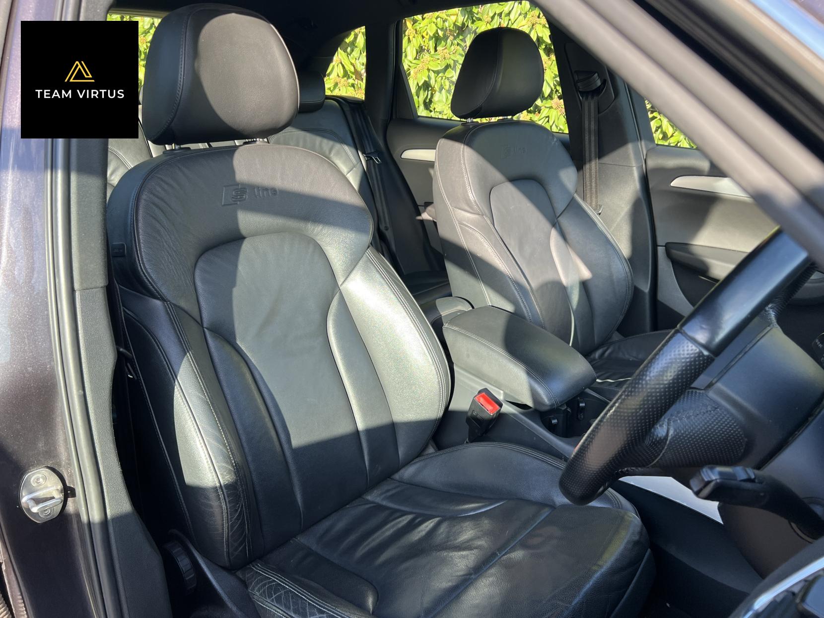 Audi Q5 2.0 TFSI S line SUV 5dr Petrol Manual quattro Euro 5 (s/s) (180 ps)