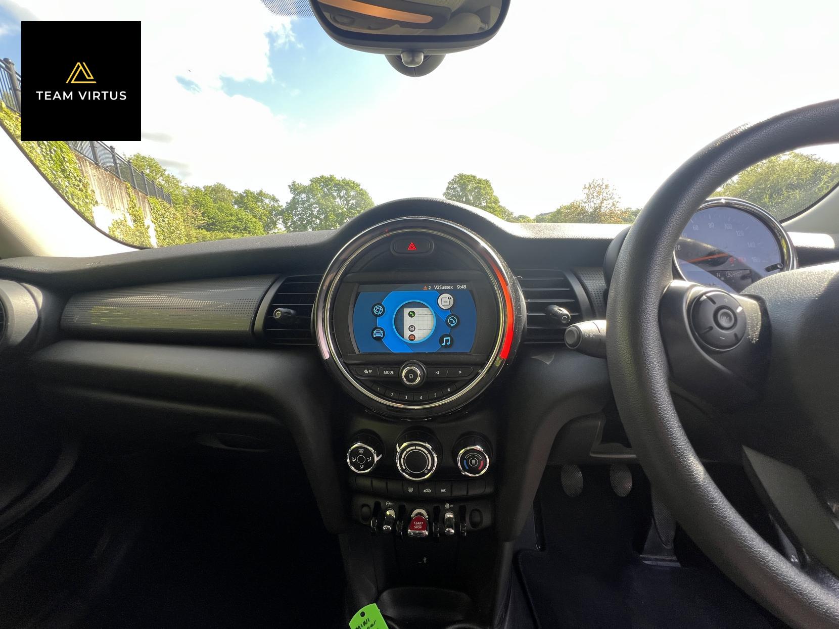 MINI Hatch 1.5 Cooper Hatchback 3dr Petrol Manual Euro 6 (s/s) (136 ps)