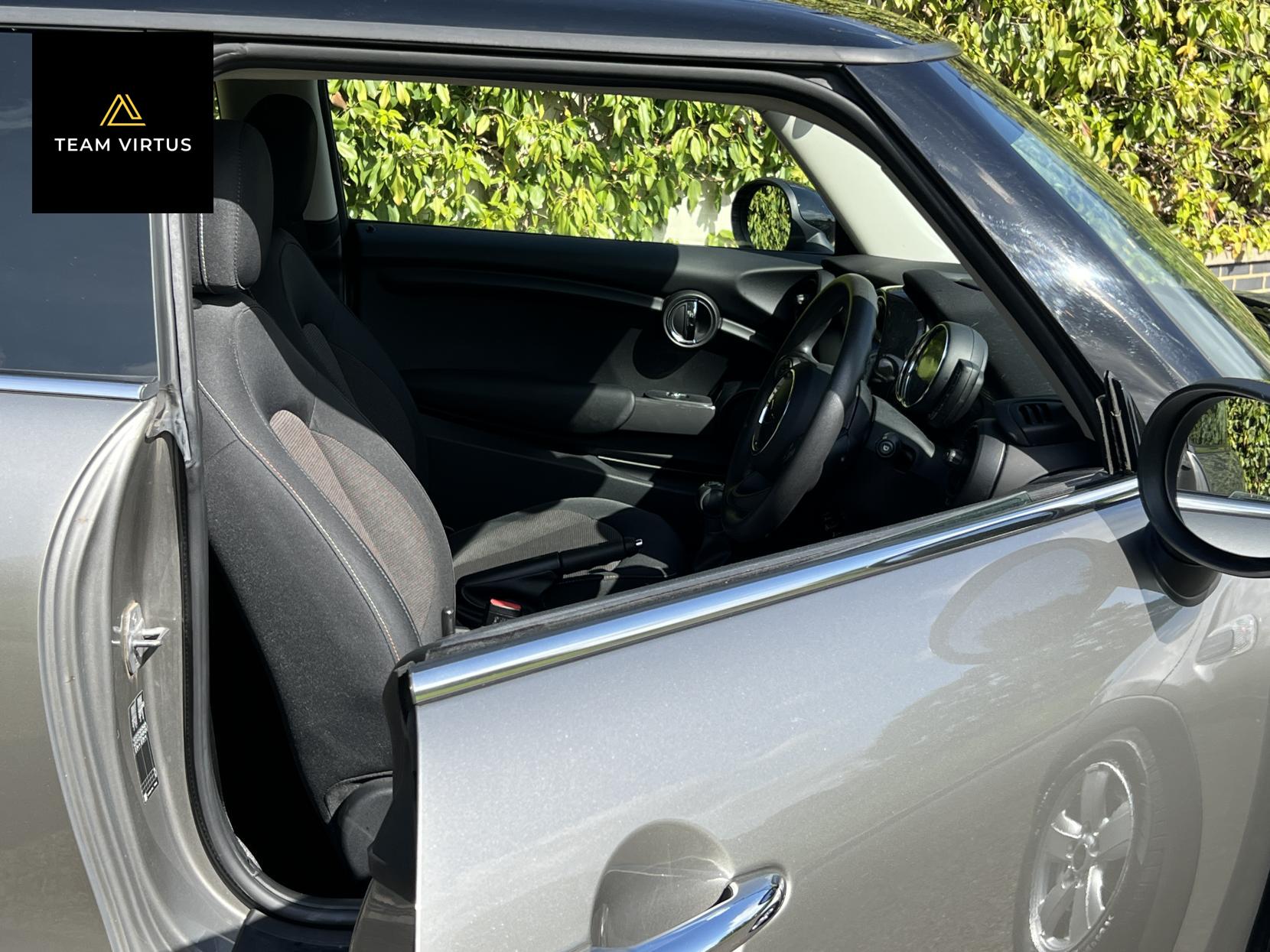 MINI Hatch 1.5 Cooper Hatchback 3dr Petrol Manual Euro 6 (s/s) (136 ps)