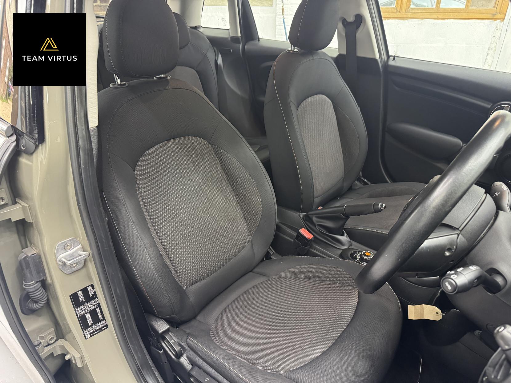 MINI Hatch 1.5 Cooper Hatchback 5dr Petrol Manual Euro 6 (s/s) (136 ps)