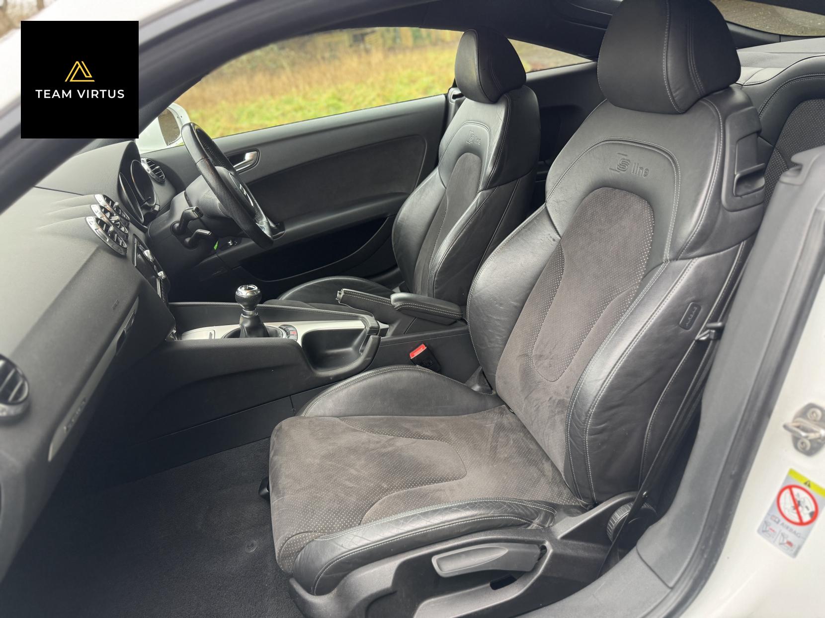 Audi TT 2.0 TDI Black Edition Coupe 3dr Diesel Manual quattro Euro 5 (170 ps)