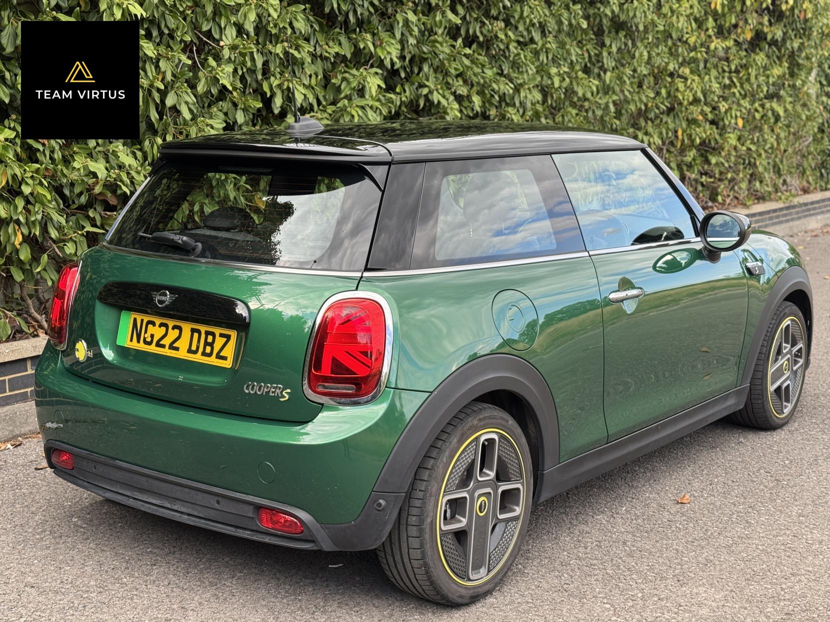 MINI Electric Hatch Cooper SE 32.6kWh Level 2 Hatchback 3dr Electric Auto (184 ps)