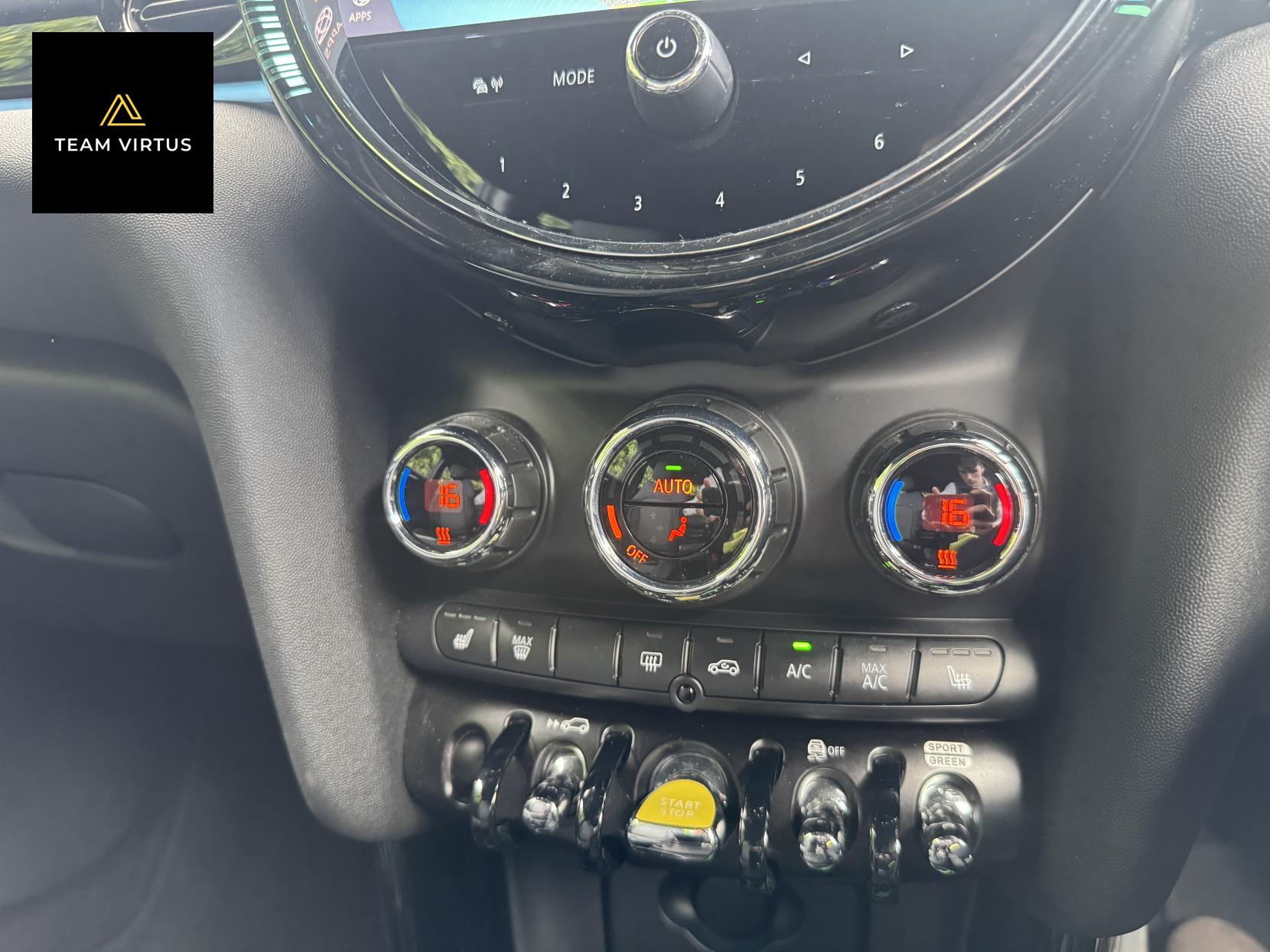 MINI Electric Hatch Cooper SE 32.6kWh Level 2 Hatchback 3dr Electric Auto (184 ps)