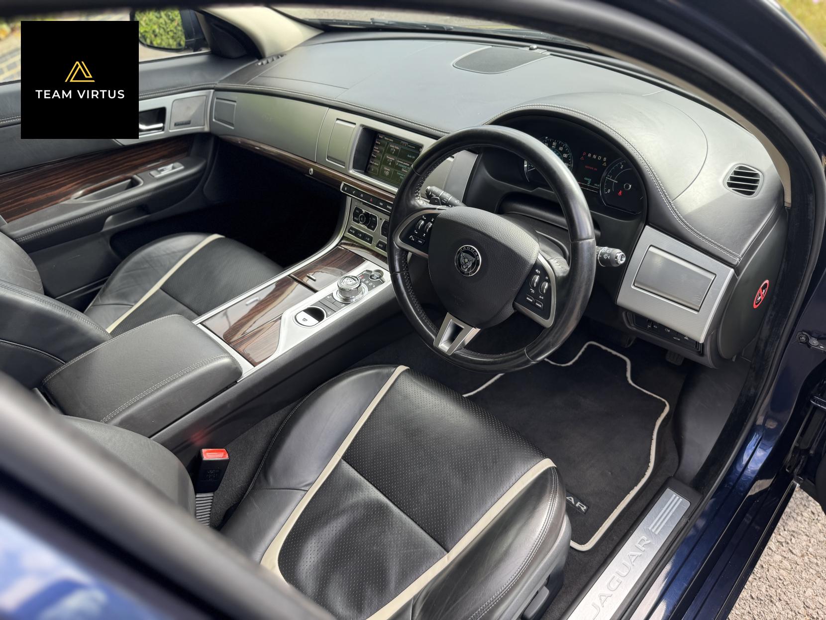 Jaguar XF 2.2d Portfolio Sportbrake 5dr Diesel Auto Euro 5 (s/s) (200 ps)