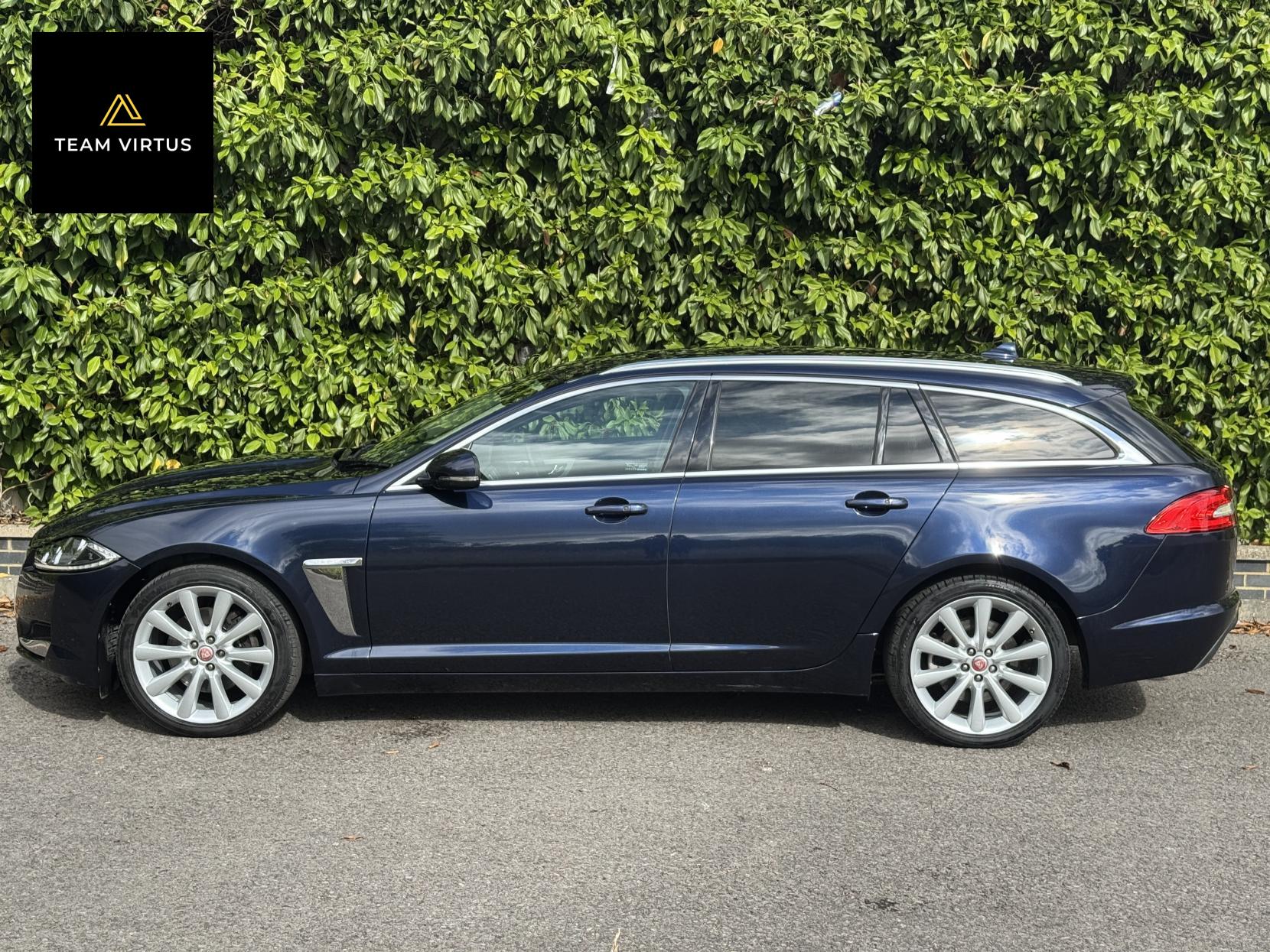 Jaguar XF 2.2d Portfolio Sportbrake 5dr Diesel Auto Euro 5 (s/s) (200 ps)