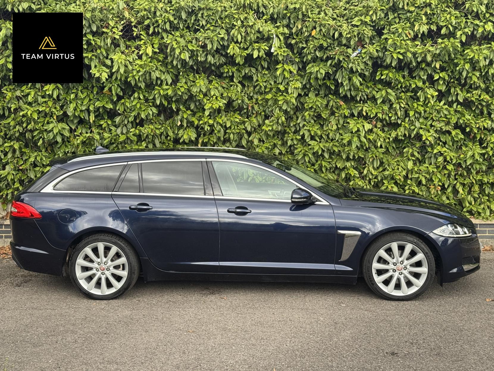 Jaguar XF 2.2d Portfolio Sportbrake 5dr Diesel Auto Euro 5 (s/s) (200 ps)