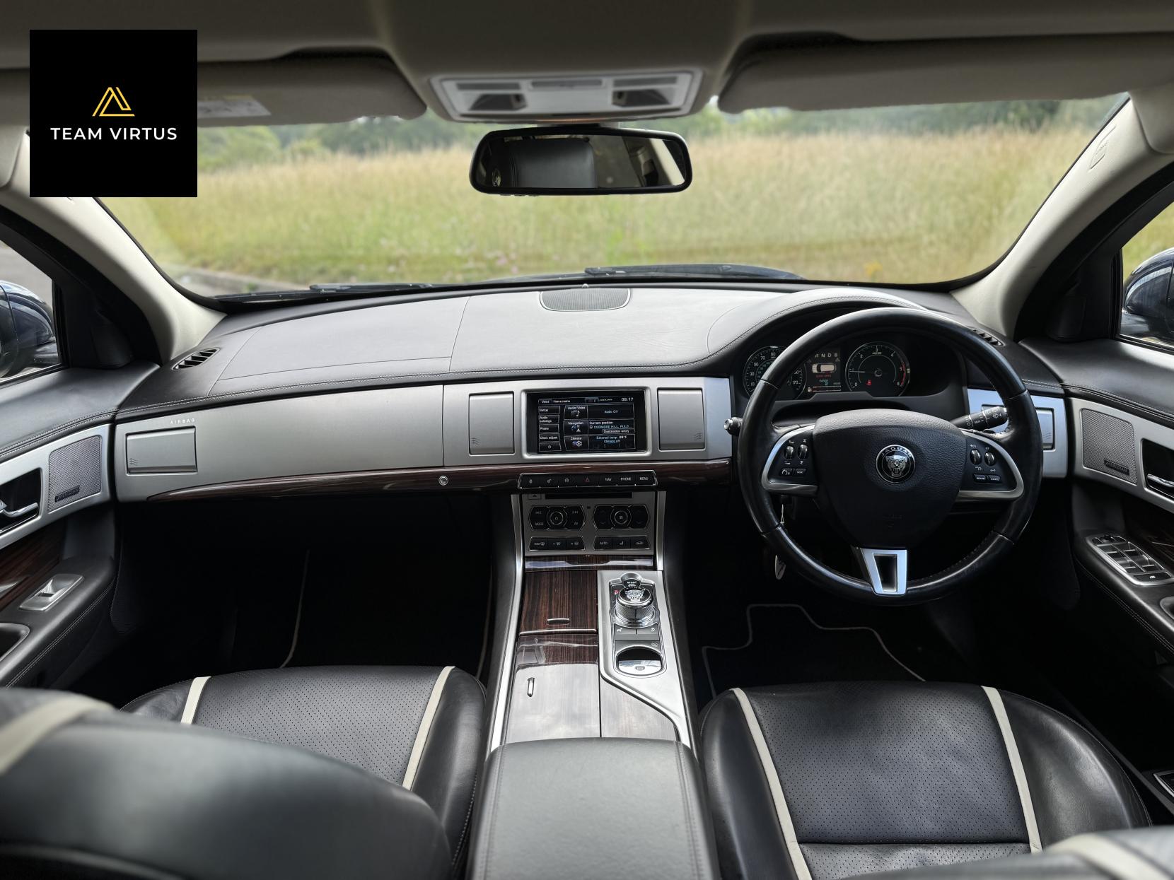 Jaguar XF 2.2d Portfolio Sportbrake 5dr Diesel Auto Euro 5 (s/s) (200 ps)