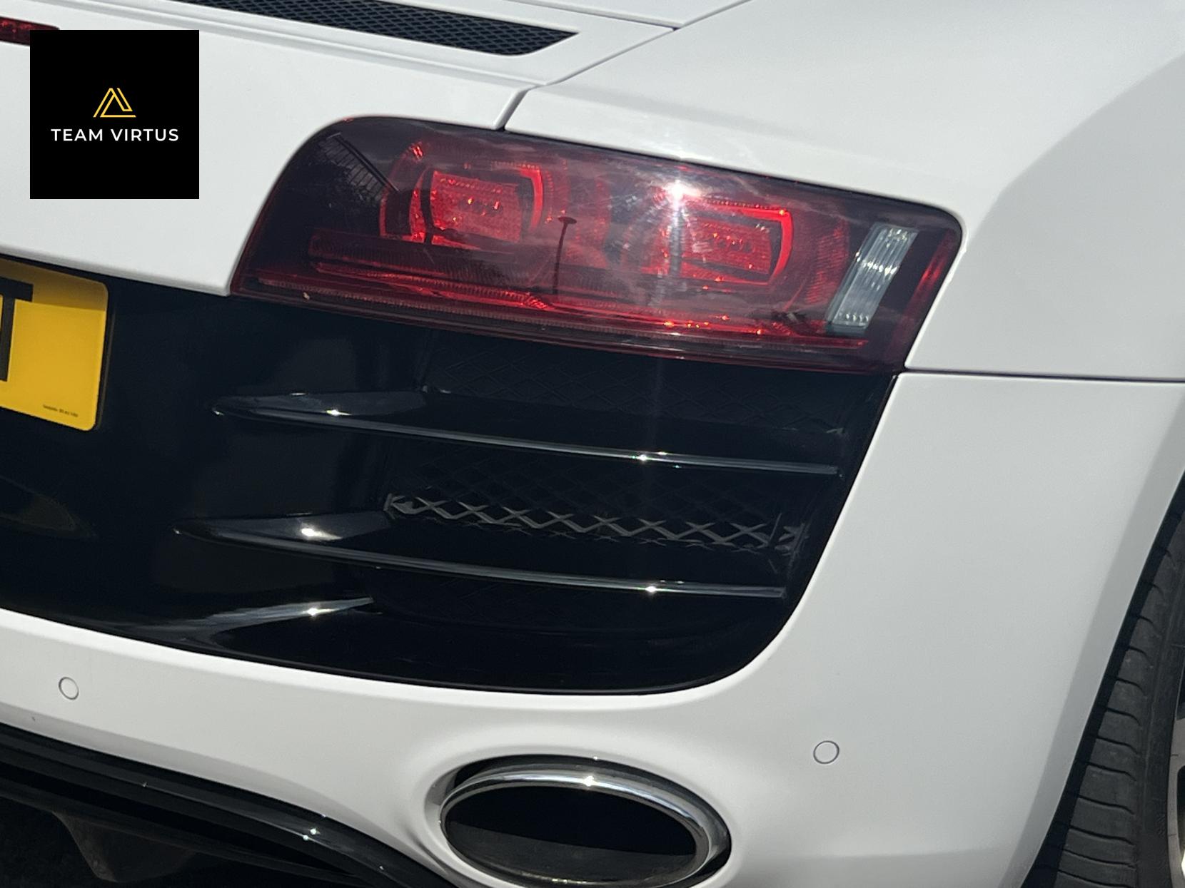 Audi R8 5.2 FSI V10 Spyder 2dr Petrol Manual quattro Euro 5 (525 ps)