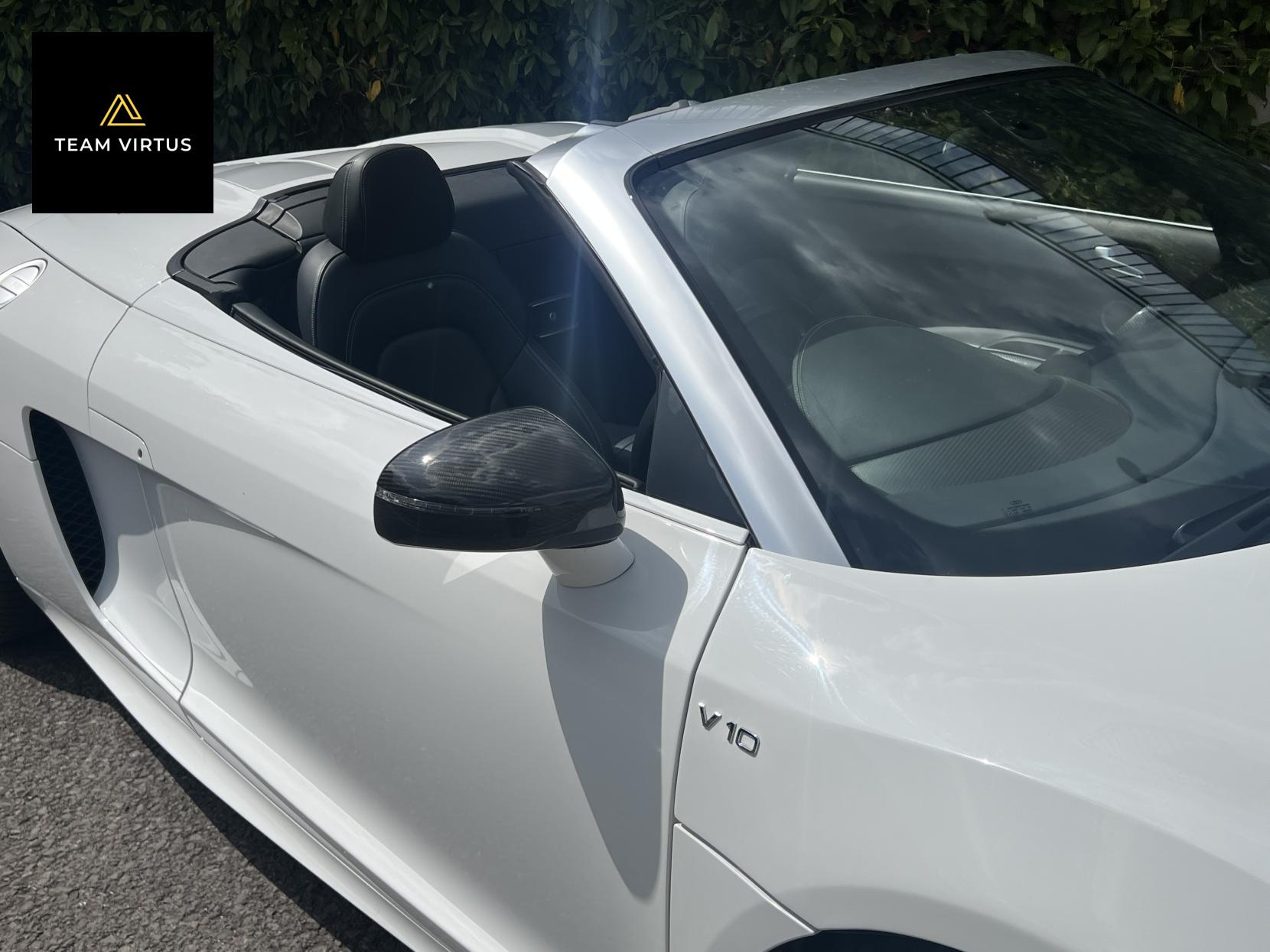 Audi R8 5.2 FSI V10 Spyder 2dr Petrol Manual quattro Euro 5 (525 ps)