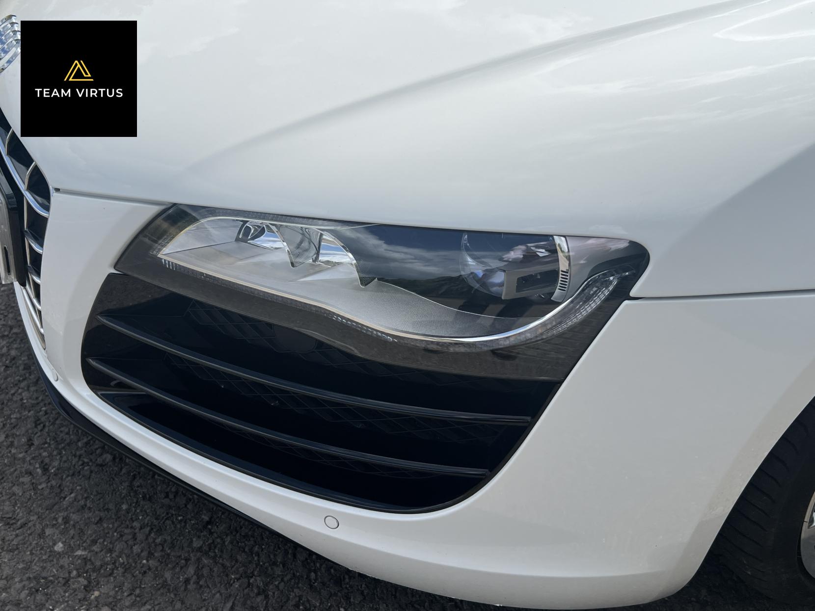 Audi R8 5.2 FSI V10 Spyder 2dr Petrol Manual quattro Euro 5 (525 ps)