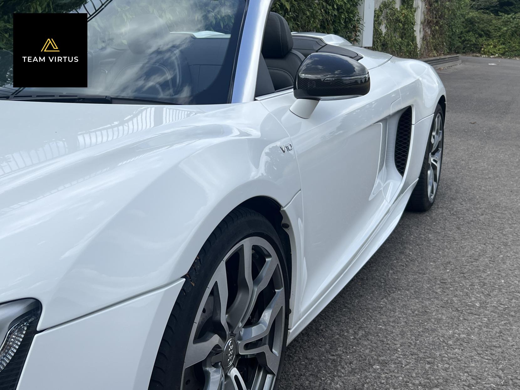 Audi R8 5.2 FSI V10 Spyder 2dr Petrol Manual quattro Euro 5 (525 ps)