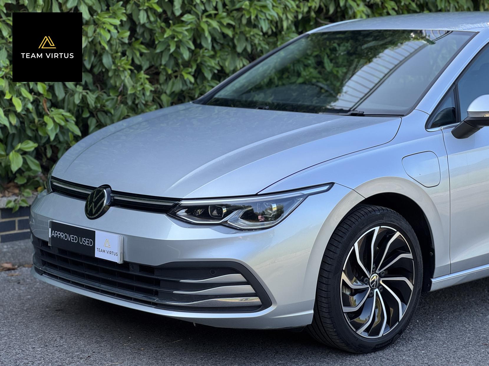 Volkswagen Golf 1.4 TSI 13kWh Style Hatchback 5dr Petrol Plug-in Hybrid DSG Euro 6 (s/s) (204 ps)