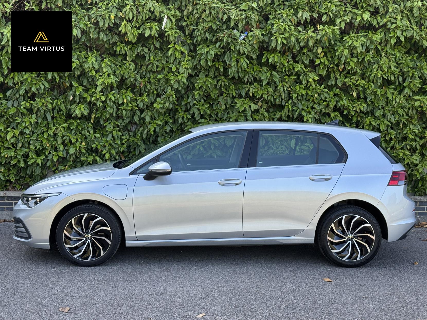 Volkswagen Golf 1.4 TSI 13kWh Style Hatchback 5dr Petrol Plug-in Hybrid DSG Euro 6 (s/s) (204 ps)