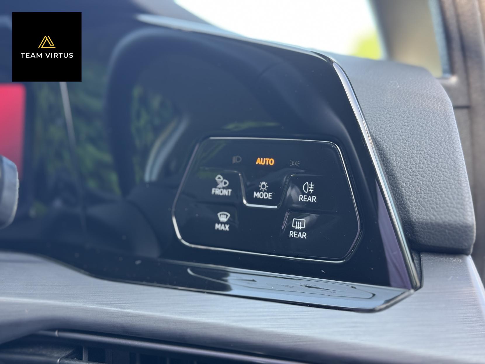 Volkswagen Golf 1.4 TSI 13kWh Style Hatchback 5dr Petrol Plug-in Hybrid DSG Euro 6 (s/s) (204 ps)