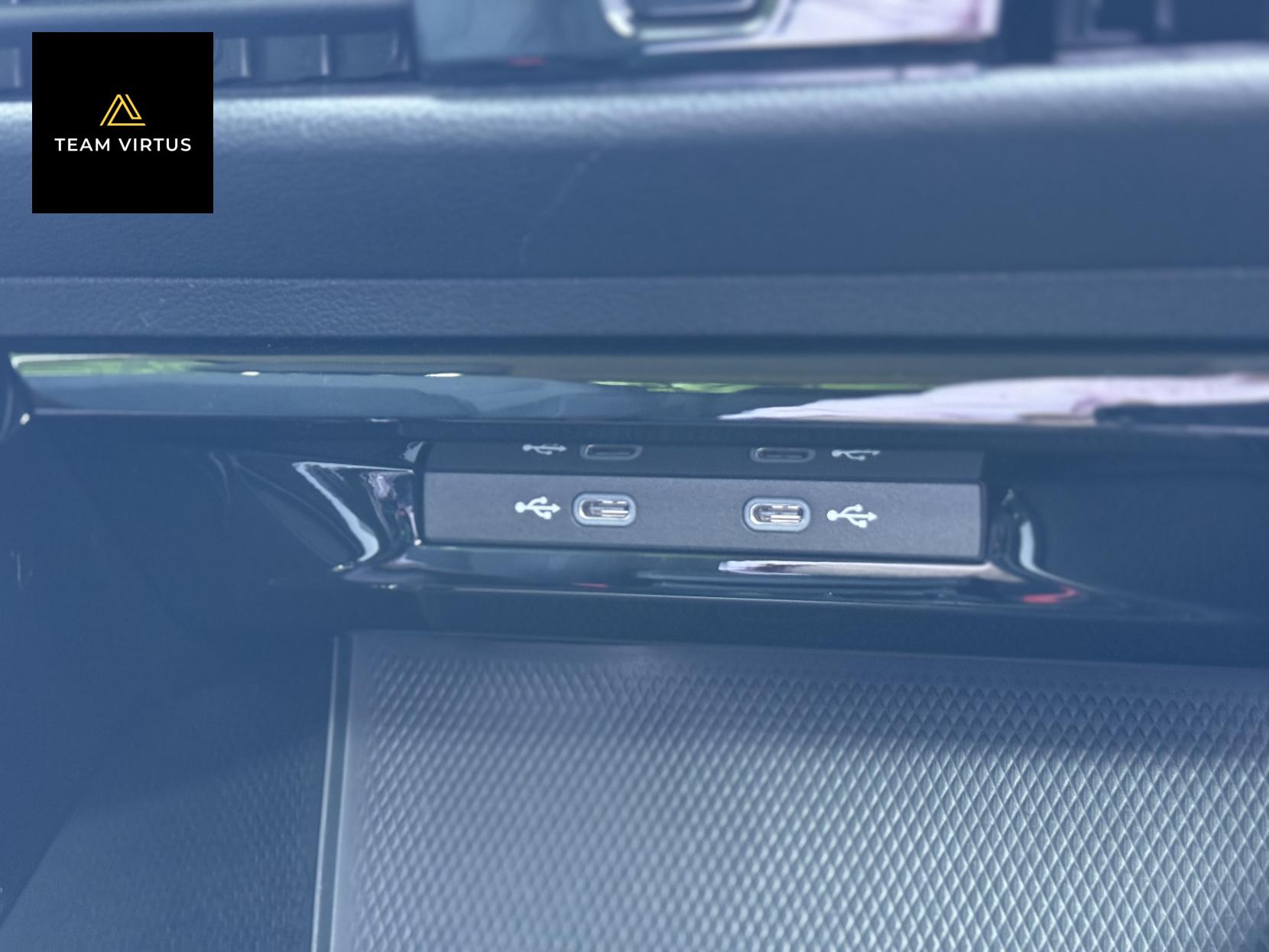 Volkswagen Golf 1.4 TSI 13kWh Style Hatchback 5dr Petrol Plug-in Hybrid DSG Euro 6 (s/s) (204 ps)