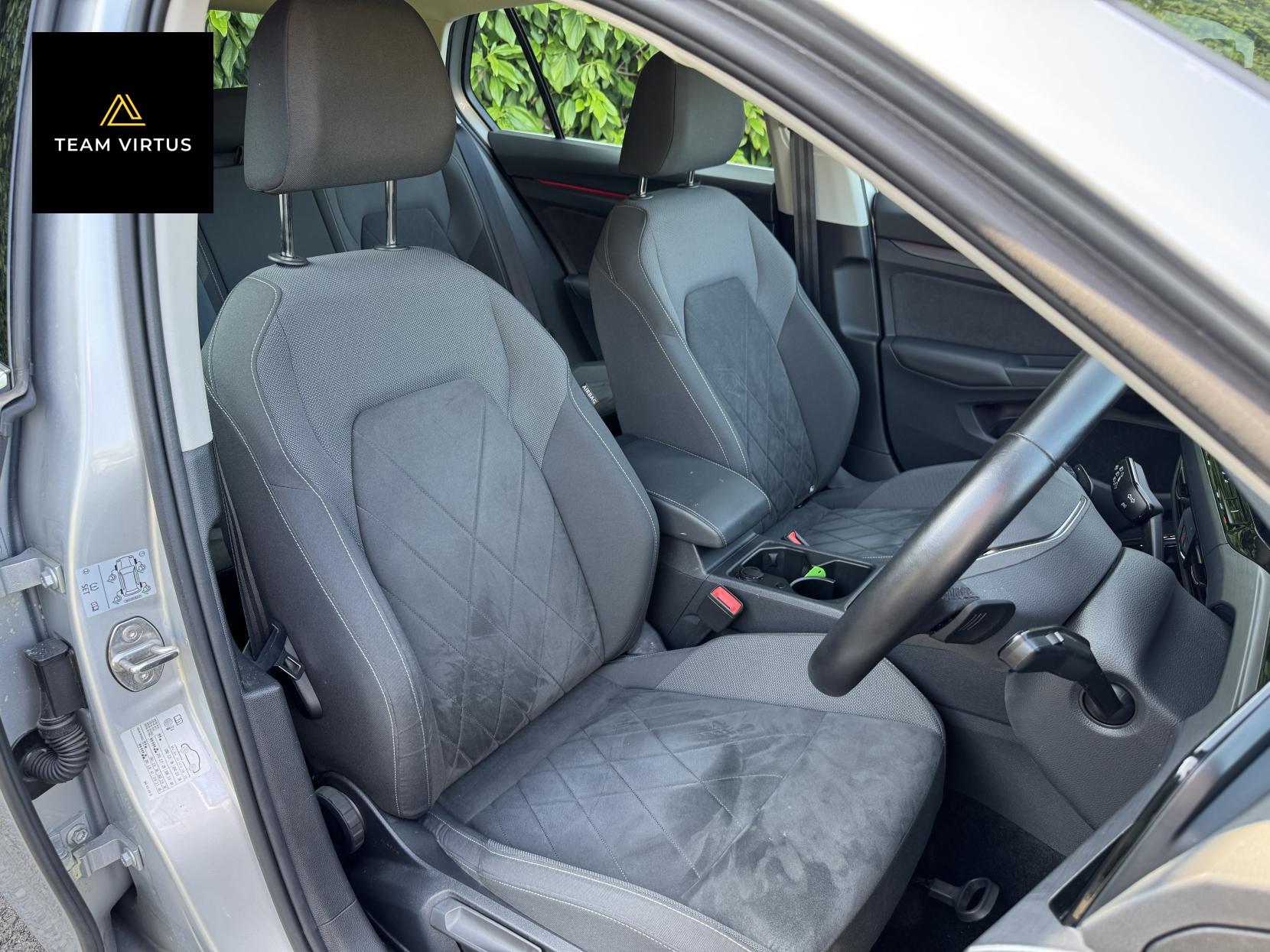 Volkswagen Golf 1.4 TSI 13kWh Style Hatchback 5dr Petrol Plug-in Hybrid DSG Euro 6 (s/s) (204 ps)
