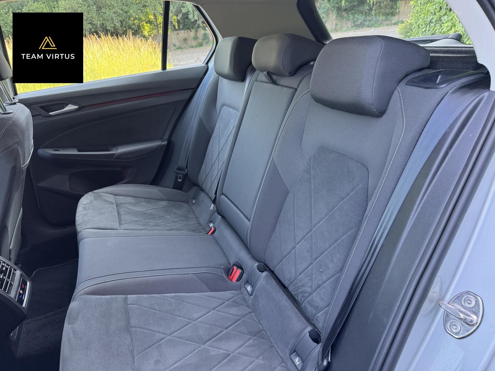 Volkswagen Golf 1.4 TSI 13kWh Style Hatchback 5dr Petrol Plug-in Hybrid DSG Euro 6 (s/s) (204 ps)