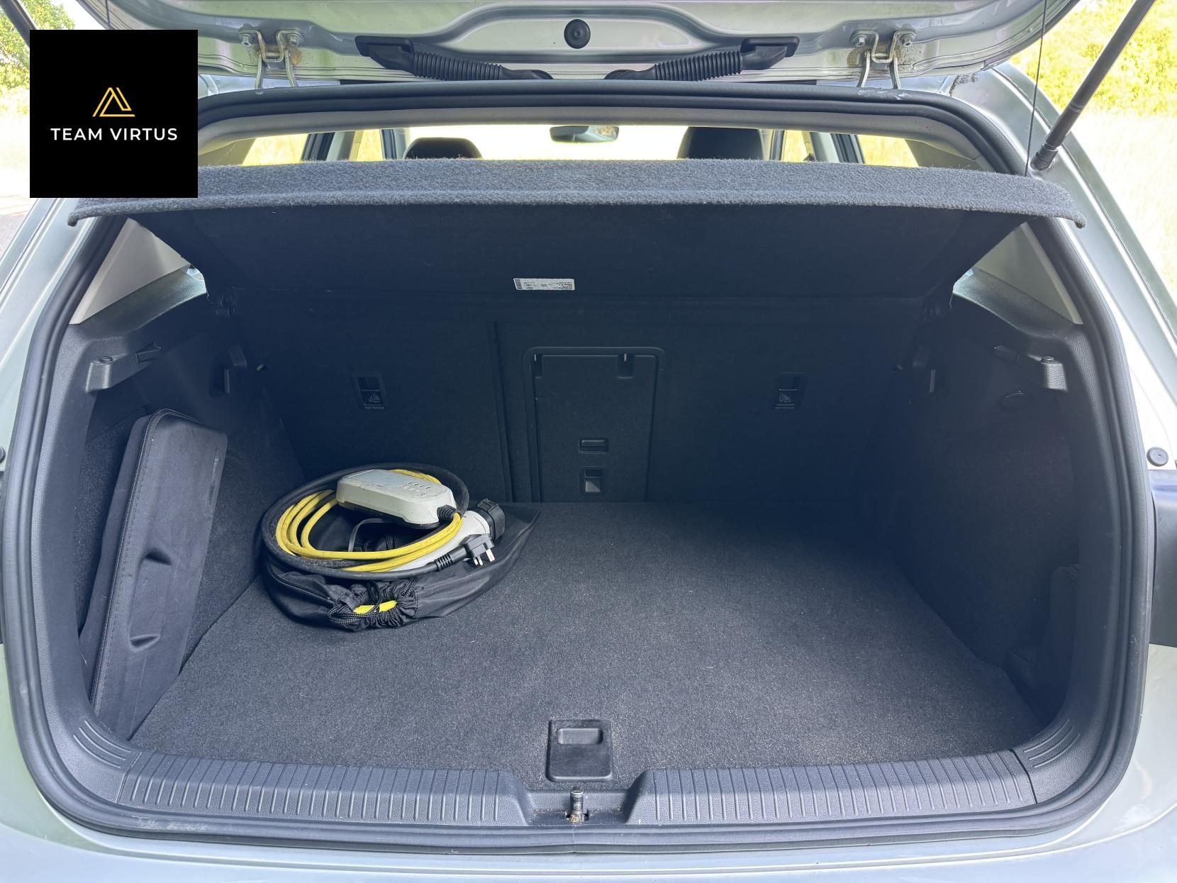 Volkswagen Golf 1.4 TSI 13kWh Style Hatchback 5dr Petrol Plug-in Hybrid DSG Euro 6 (s/s) (204 ps)