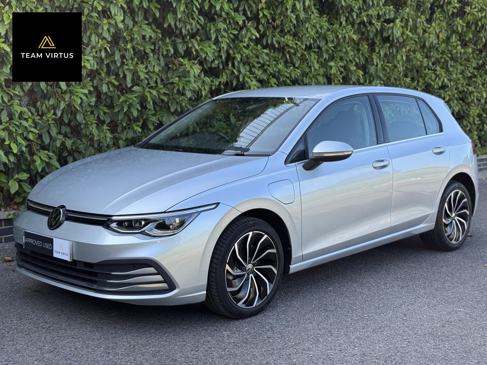 Volkswagen Golf 1.4 TSI 13kWh Style Hatchback 5dr Petrol Plug-in Hybrid DSG Euro 6 (s/s) (204 ps)