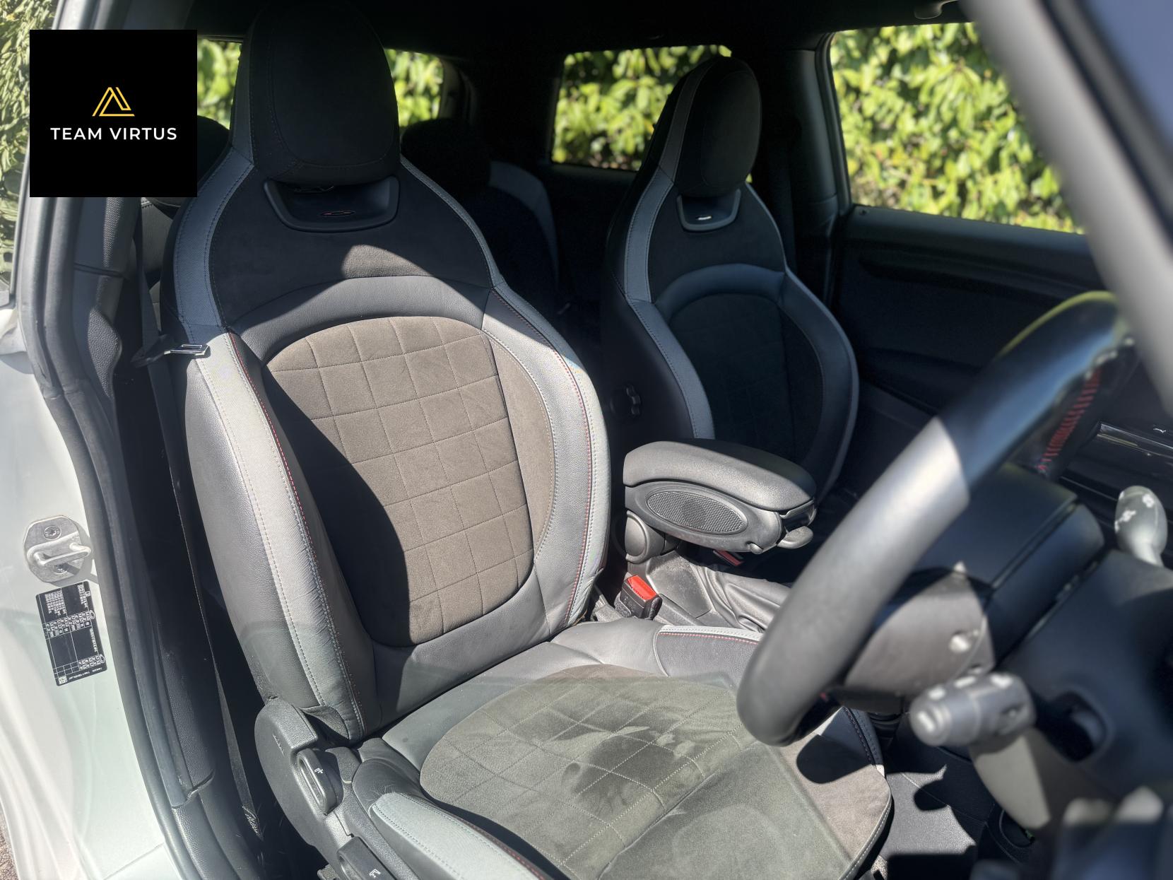 MINI Hatch 1.5 Cooper Sport Hatchback 3dr Petrol Steptronic Euro 6 (s/s) (136 ps)