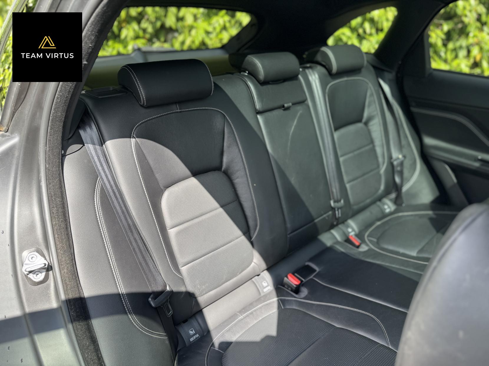 Jaguar F-PACE 3.0 D300 V6 S SUV 5dr Diesel Auto AWD Euro 6 (s/s) (300 ps)