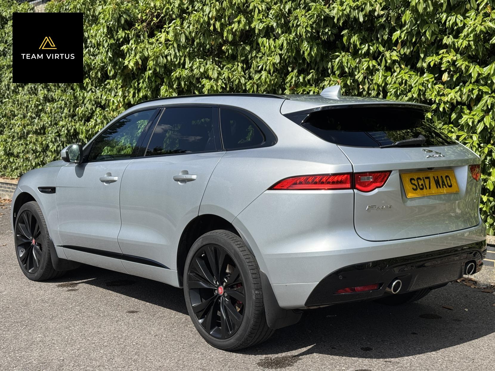 Jaguar F-PACE 3.0 D300 V6 S SUV 5dr Diesel Auto AWD Euro 6 (s/s) (300 ps)