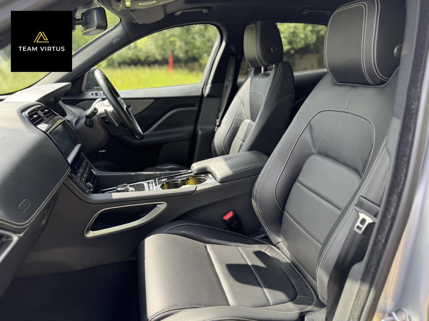 Jaguar F-PACE 3.0 D300 V6 S SUV 5dr Diesel Auto AWD Euro 6 (s/s) (300 ps)