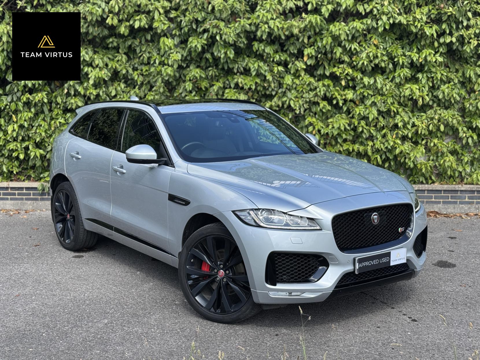 Jaguar F-PACE 3.0 D300 V6 S SUV 5dr Diesel Auto AWD Euro 6 (s/s) (300 ps)
