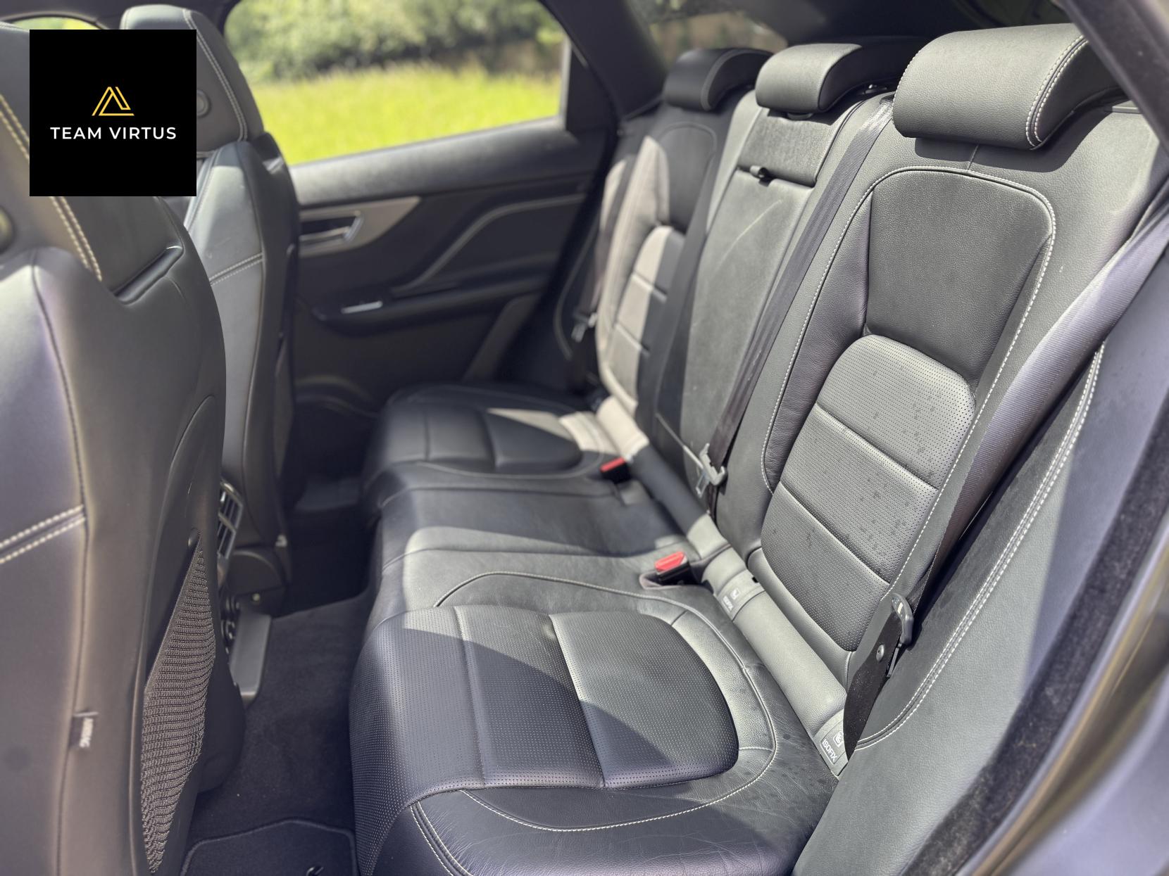 Jaguar F-PACE 3.0 D300 V6 S SUV 5dr Diesel Auto AWD Euro 6 (s/s) (300 ps)