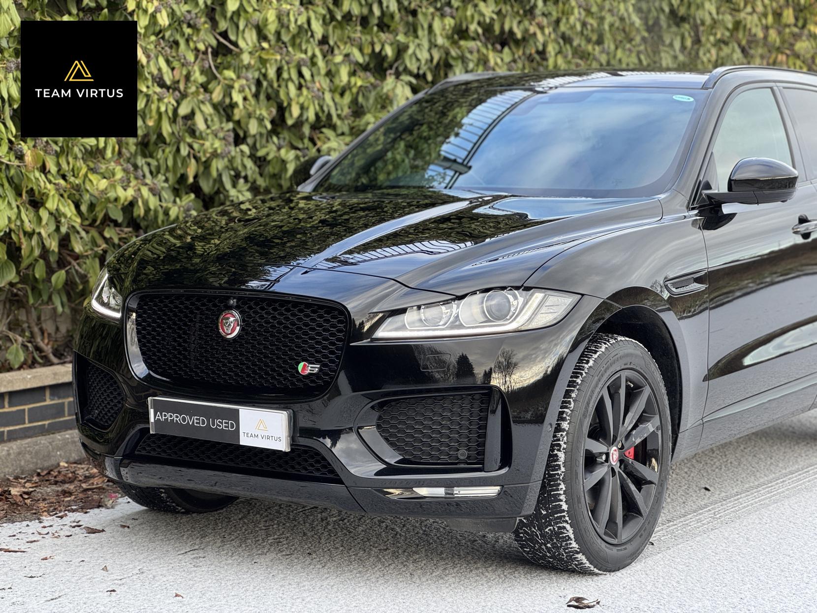 Jaguar F-PACE 3.0 S 375 s/c 3.0 V6 S SUV 5dr Petrol Auto AWD Euro 6 (s/s) (380 ps)