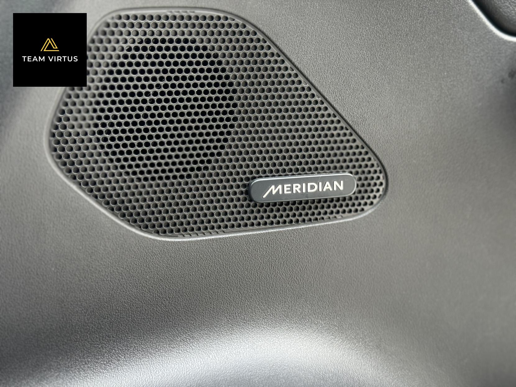 Jaguar F-PACE 3.0 S 375 s/c 3.0 V6 S SUV 5dr Petrol Auto AWD Euro 6 (s/s) (380 ps)