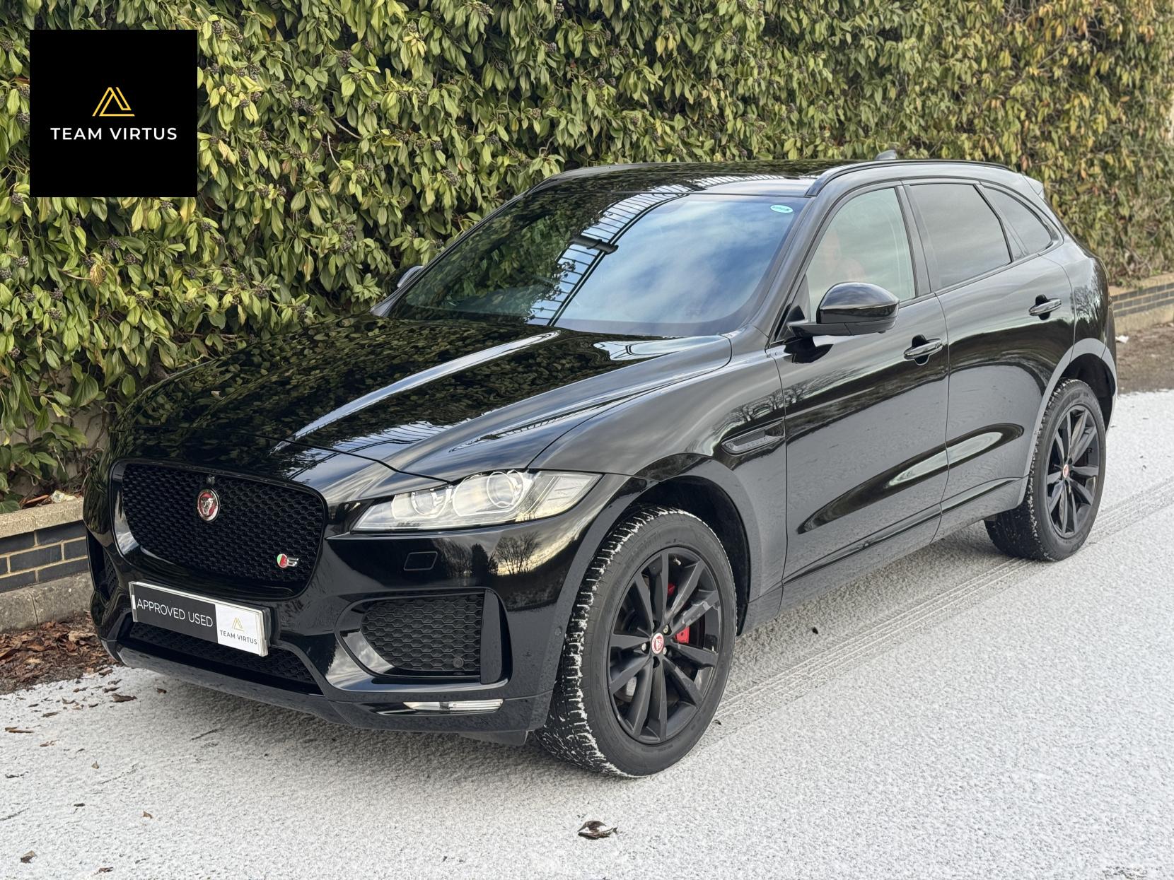 Jaguar F-PACE 3.0 S 375 s/c 3.0 V6 S SUV 5dr Petrol Auto AWD Euro 6 (s/s) (380 ps)