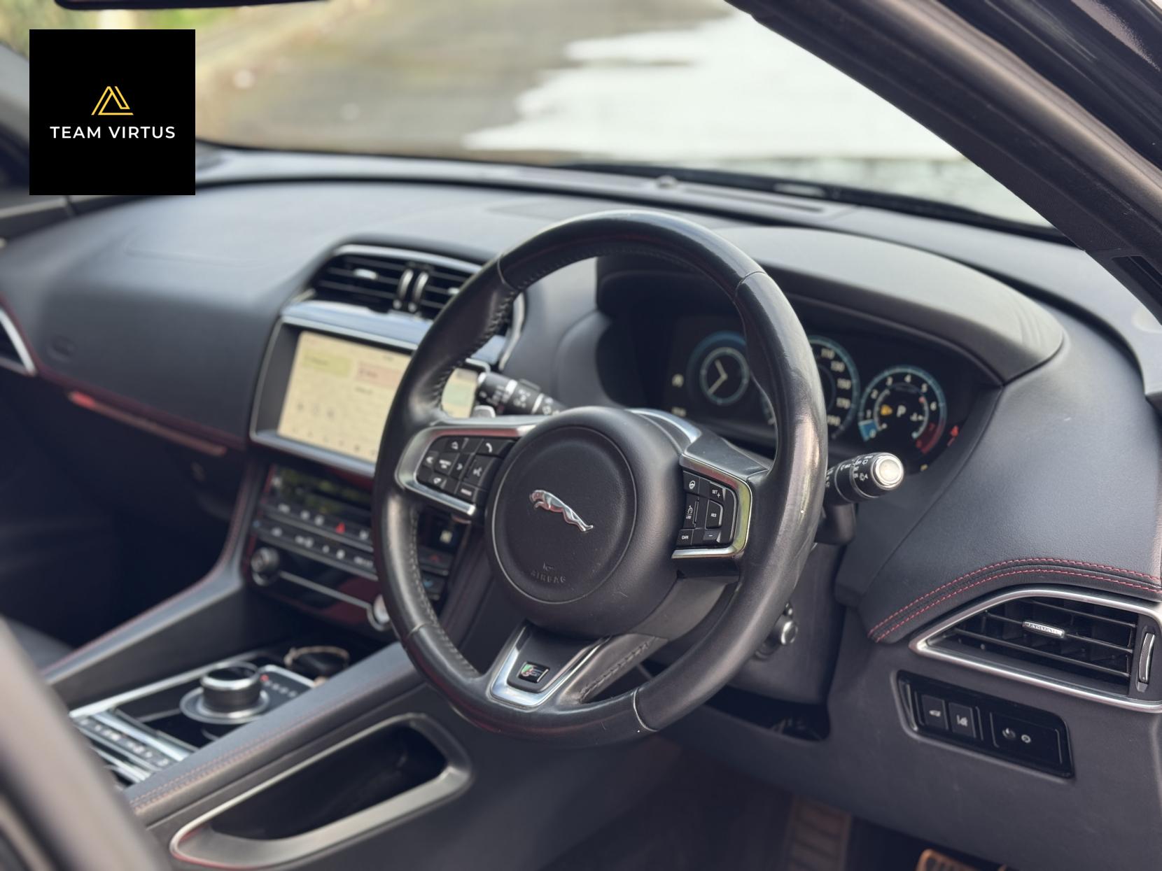 Jaguar F-PACE 3.0 S 375 s/c 3.0 V6 S SUV 5dr Petrol Auto AWD Euro 6 (s/s) (380 ps)