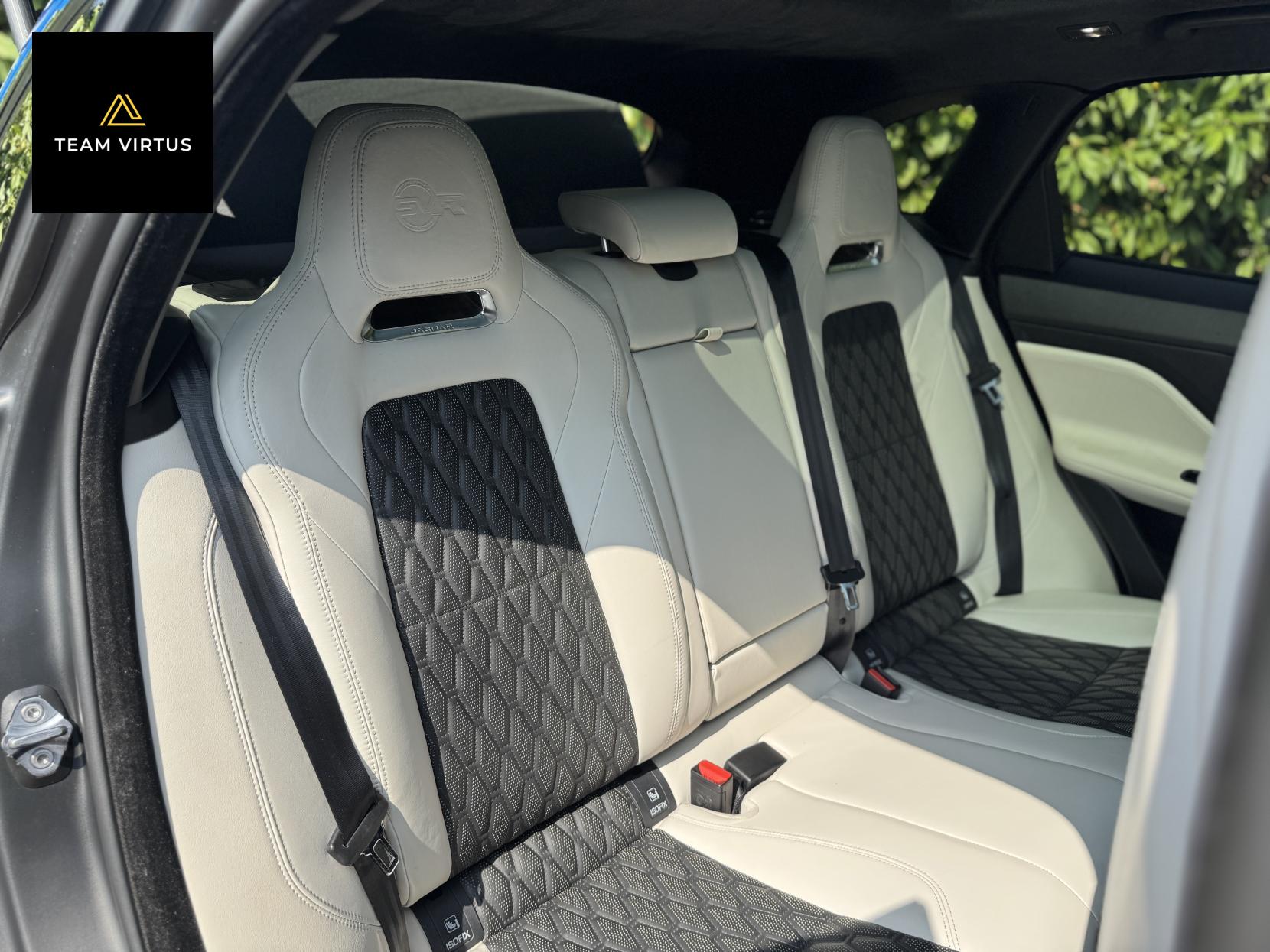 Jaguar F-PACE 5.0 V8 SVR SUV 5dr Petrol Quickshift AWD Euro 6 (s/s) (550 ps)