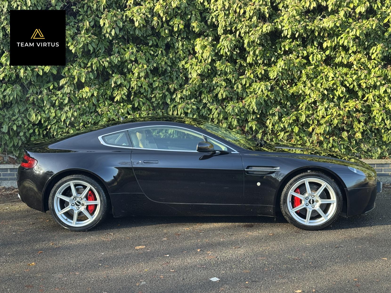 Aston Martin Vantage 4.3 V8 Coupe 2dr Petrol Manual Euro 4 (380 bhp)