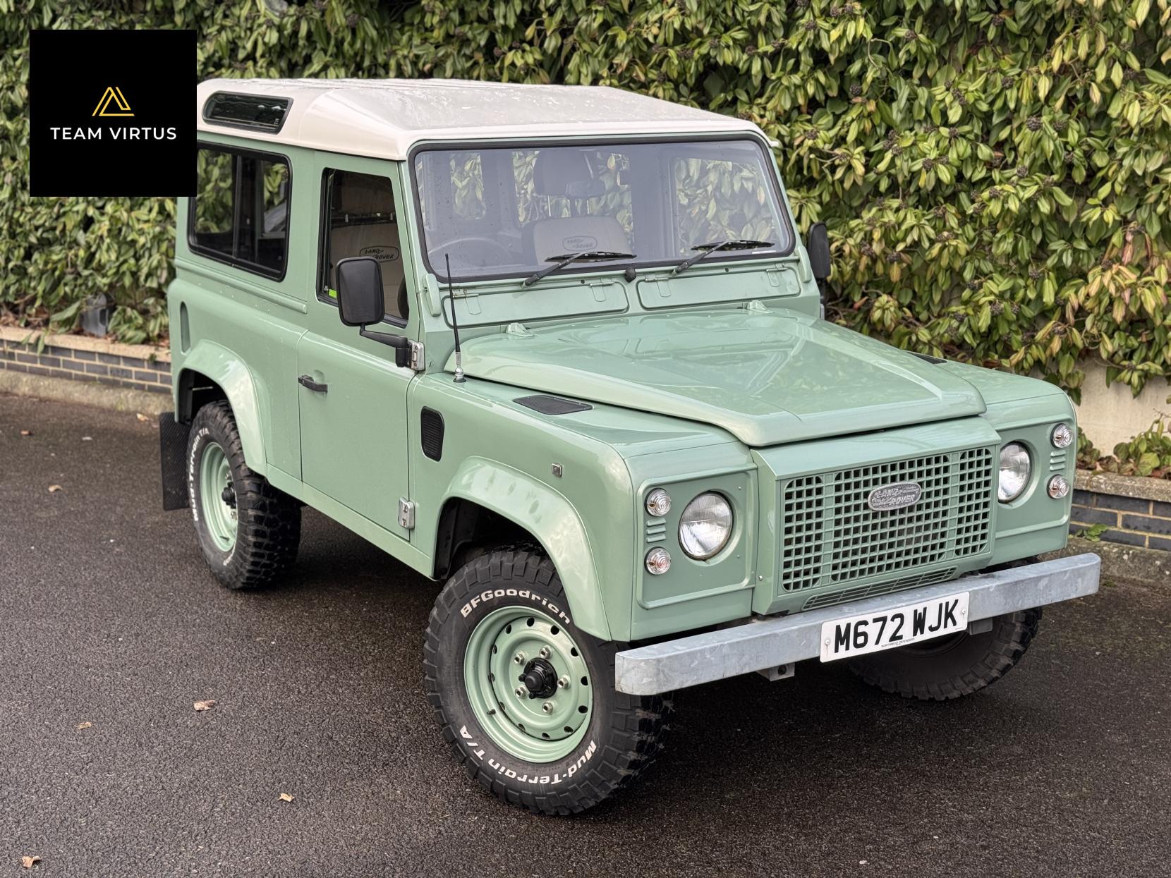 Land Rover Defender 90 300tdi