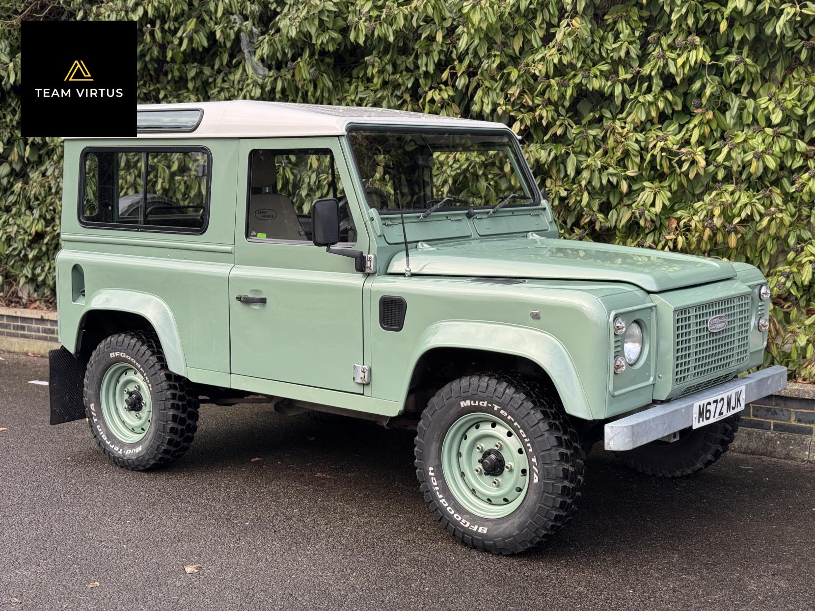 Land Rover Defender 90 300tdi