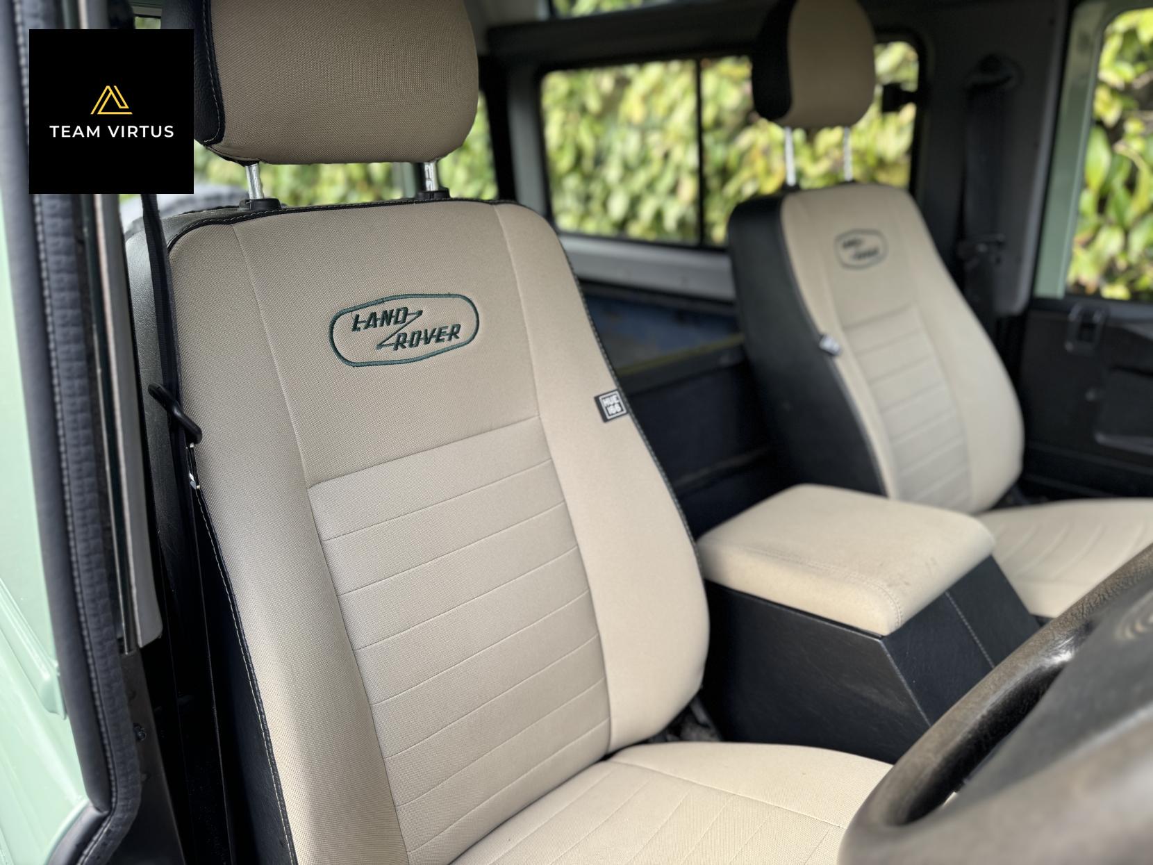 Land Rover Defender 90 300tdi