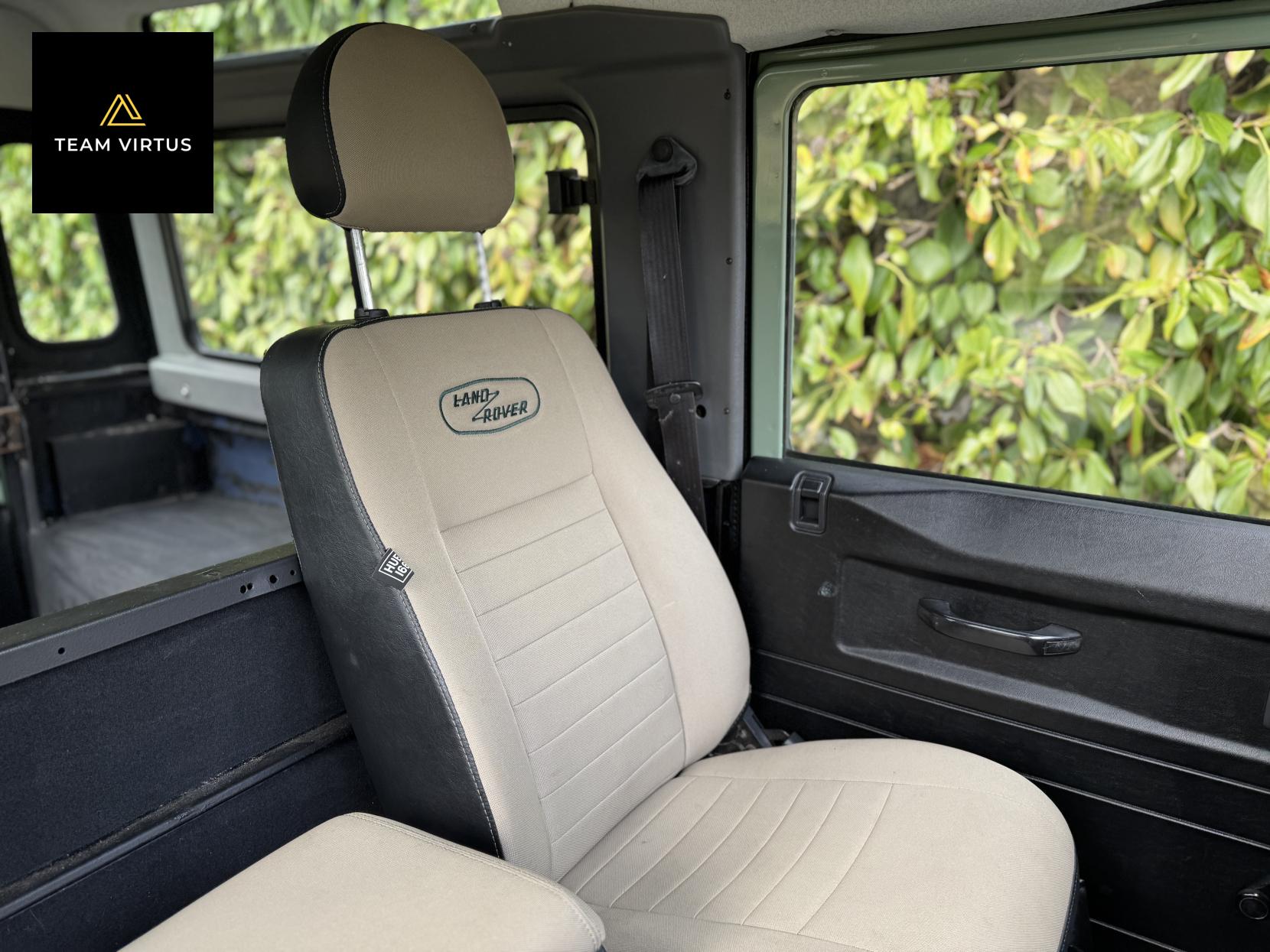 Land Rover Defender 90 300tdi