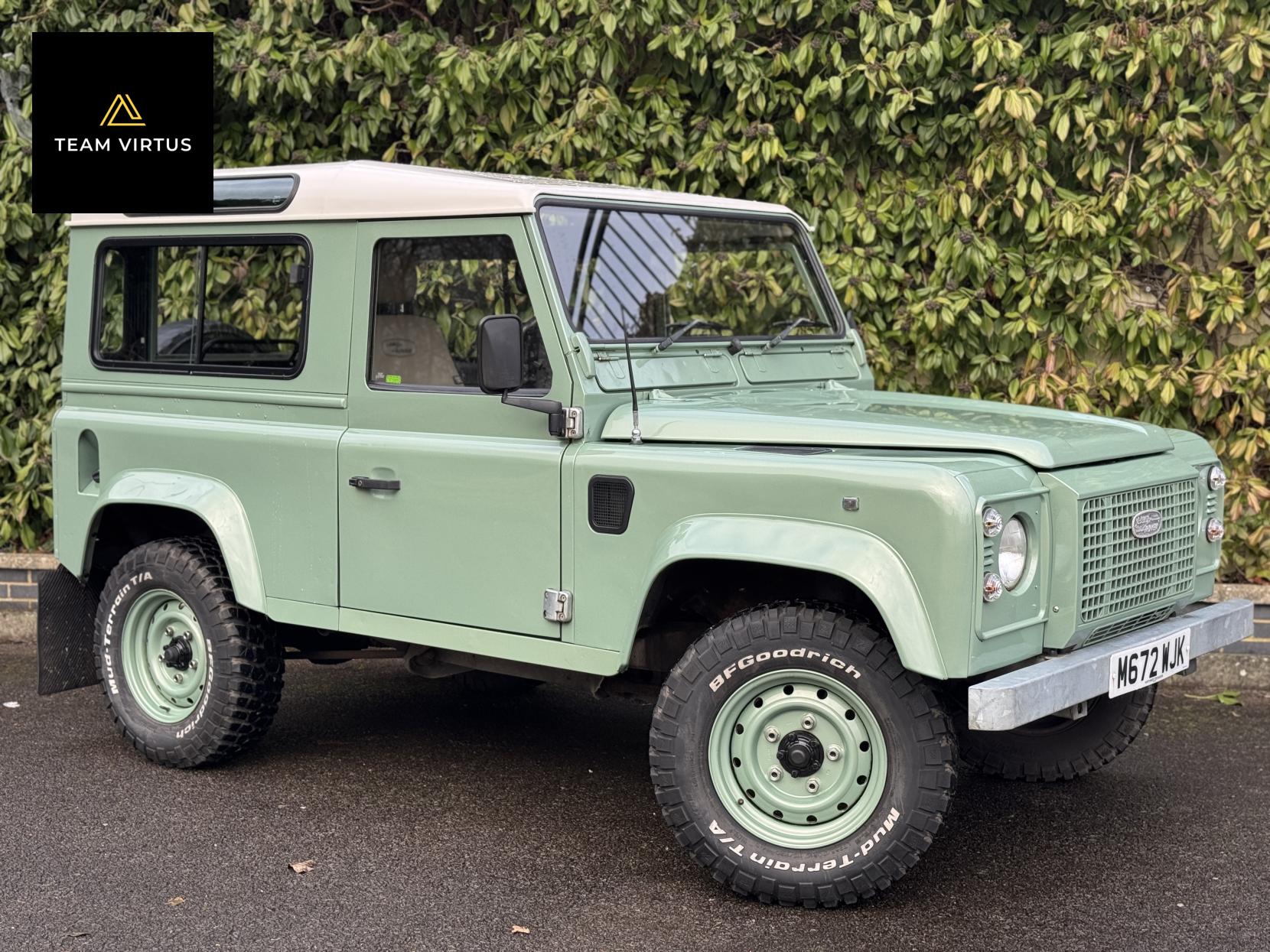 Land Rover Defender 90 300tdi