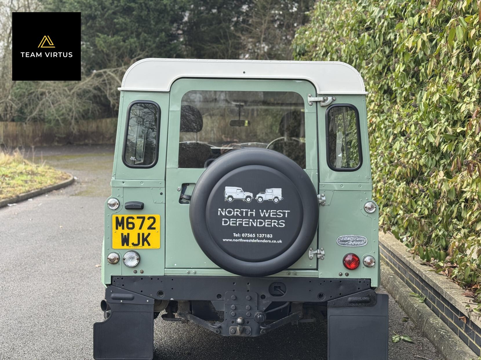 Land Rover Defender 90 300tdi