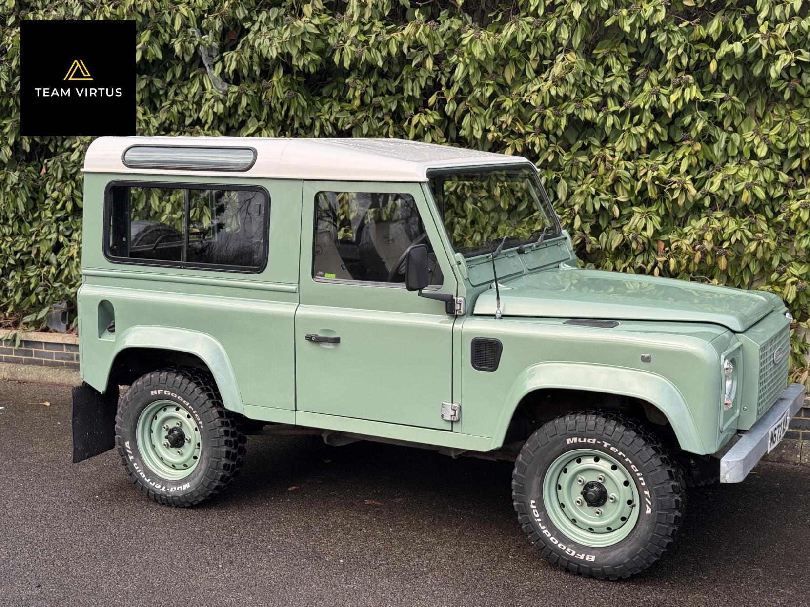 Land Rover Defender 90 300tdi